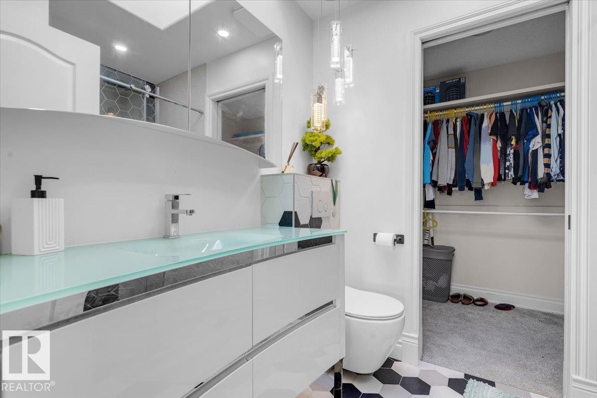 138 Twin Brooks Cove, Edmonton, AB - Indoor Photo Showing Bathroom