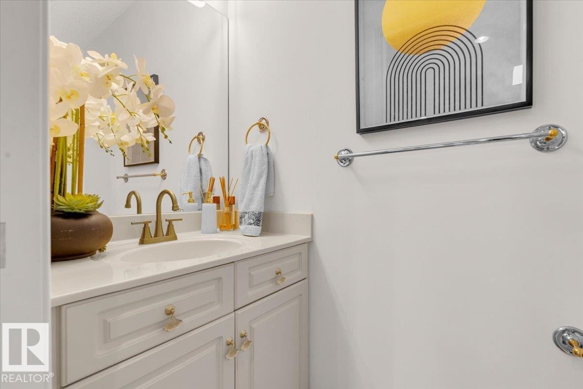 138 Twin Brooks Cove, Edmonton, AB - Indoor Photo Showing Bathroom