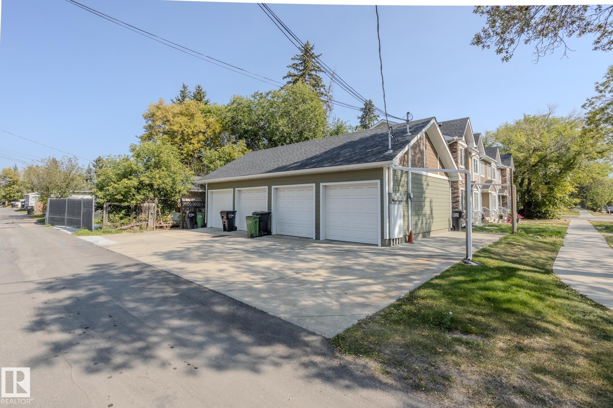 12504 119 Avenue, Edmonton, AB - Outdoor