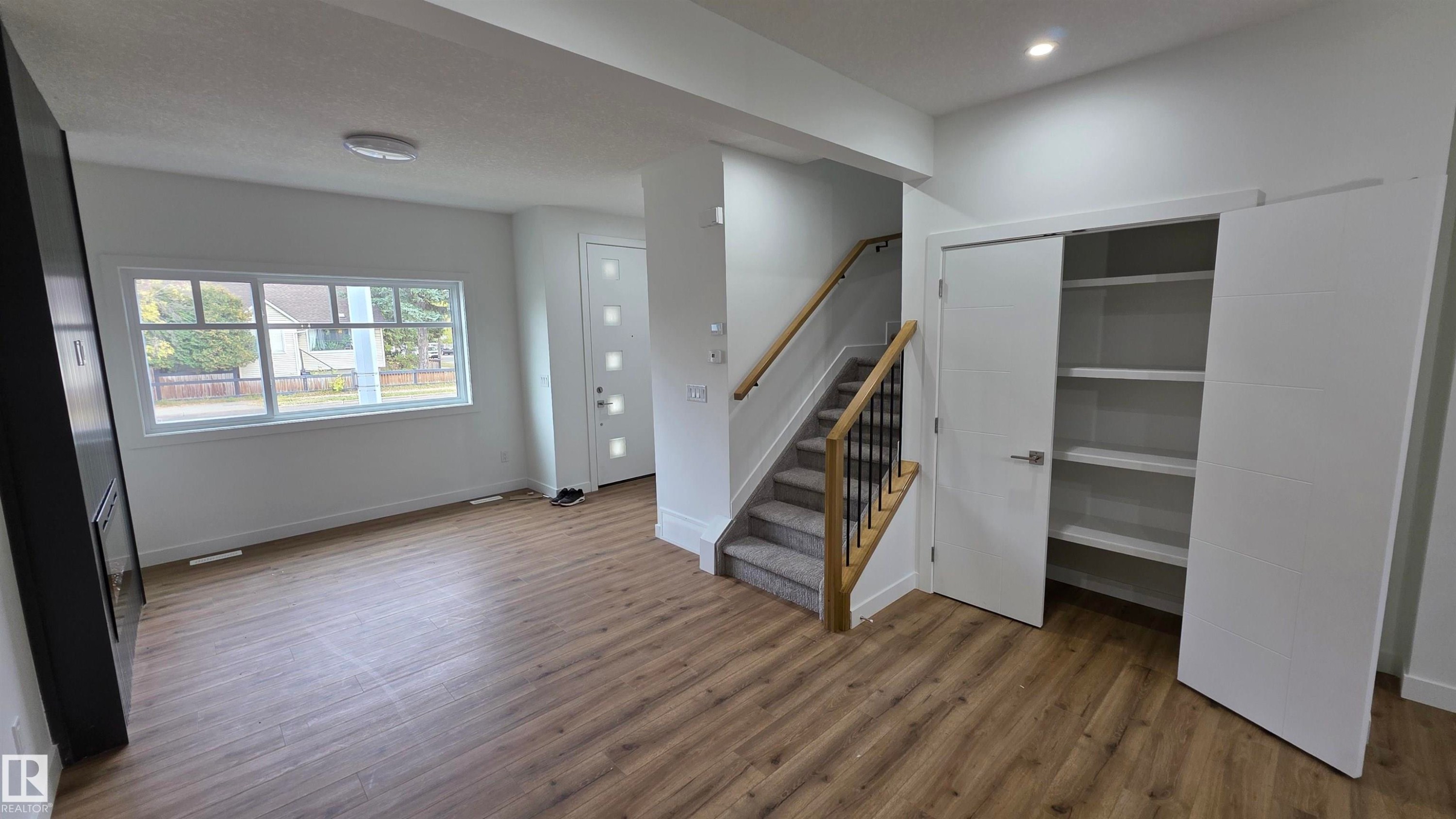 6704 109 Street, Edmonton, AB - Indoor Photo Showing Other Room