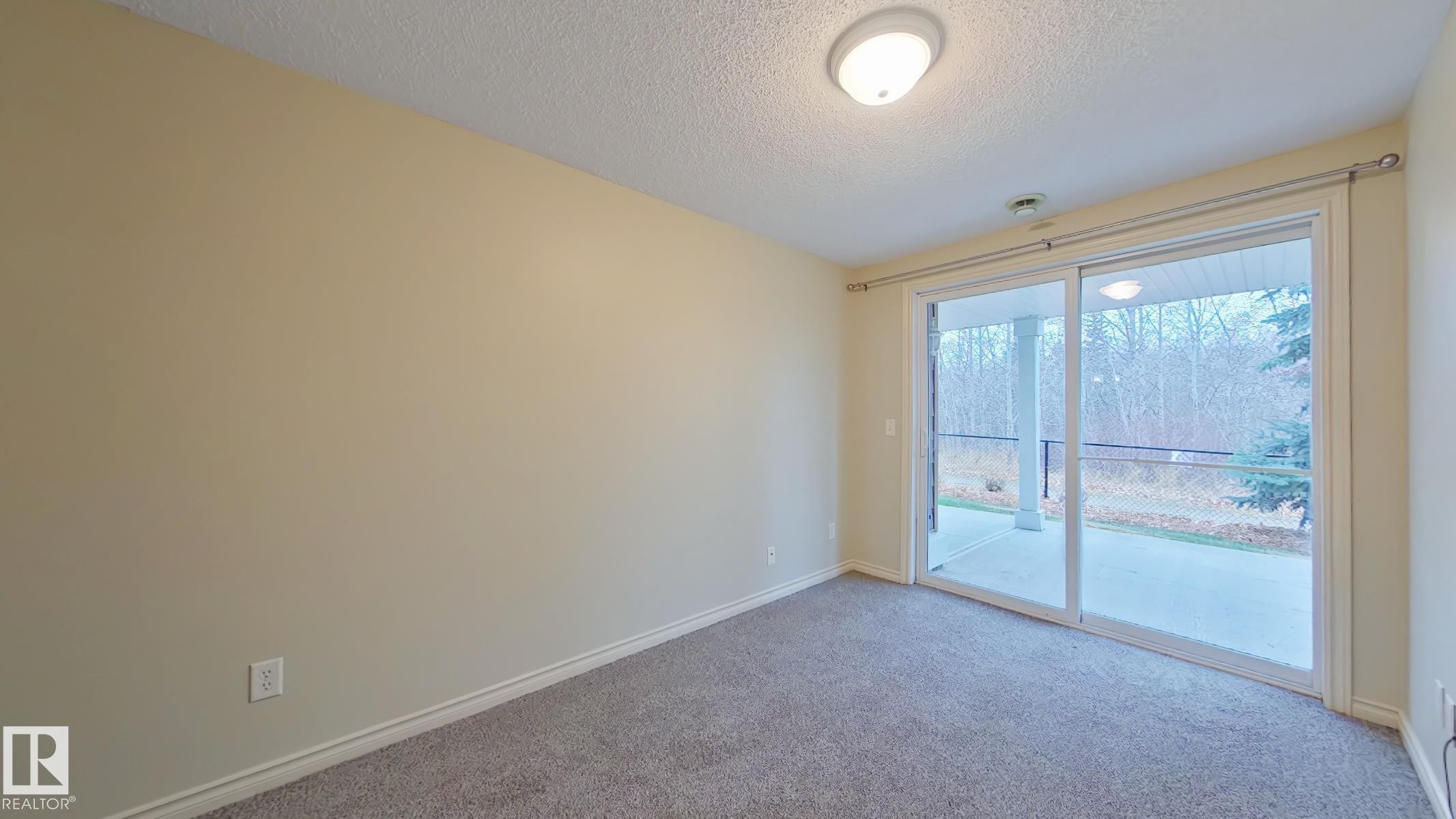 78 3010 33 Avenue, Edmonton, AB - Indoor Photo Showing Other Room