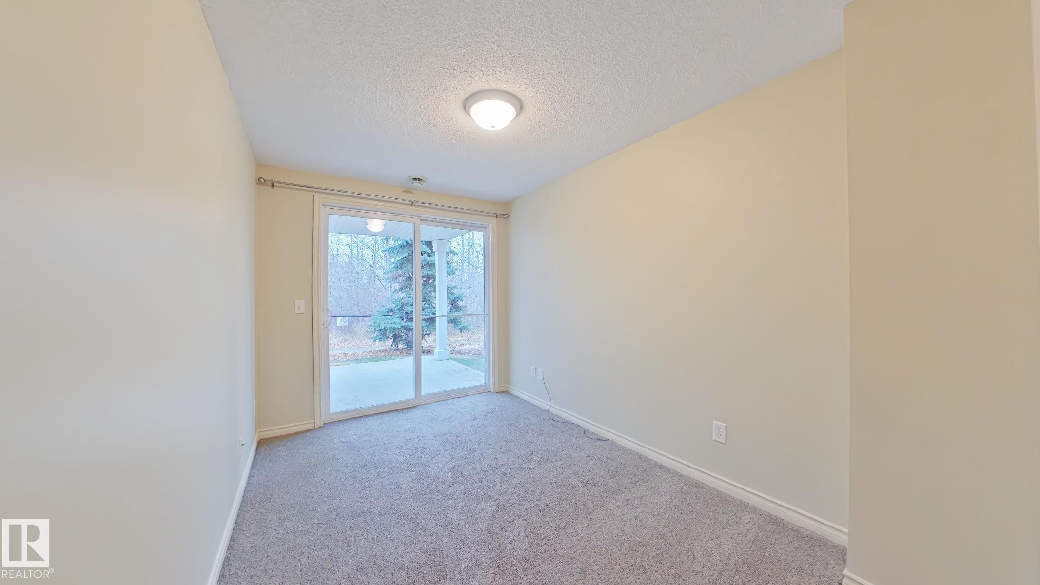 78 3010 33 Avenue, Edmonton, AB - Indoor Photo Showing Other Room