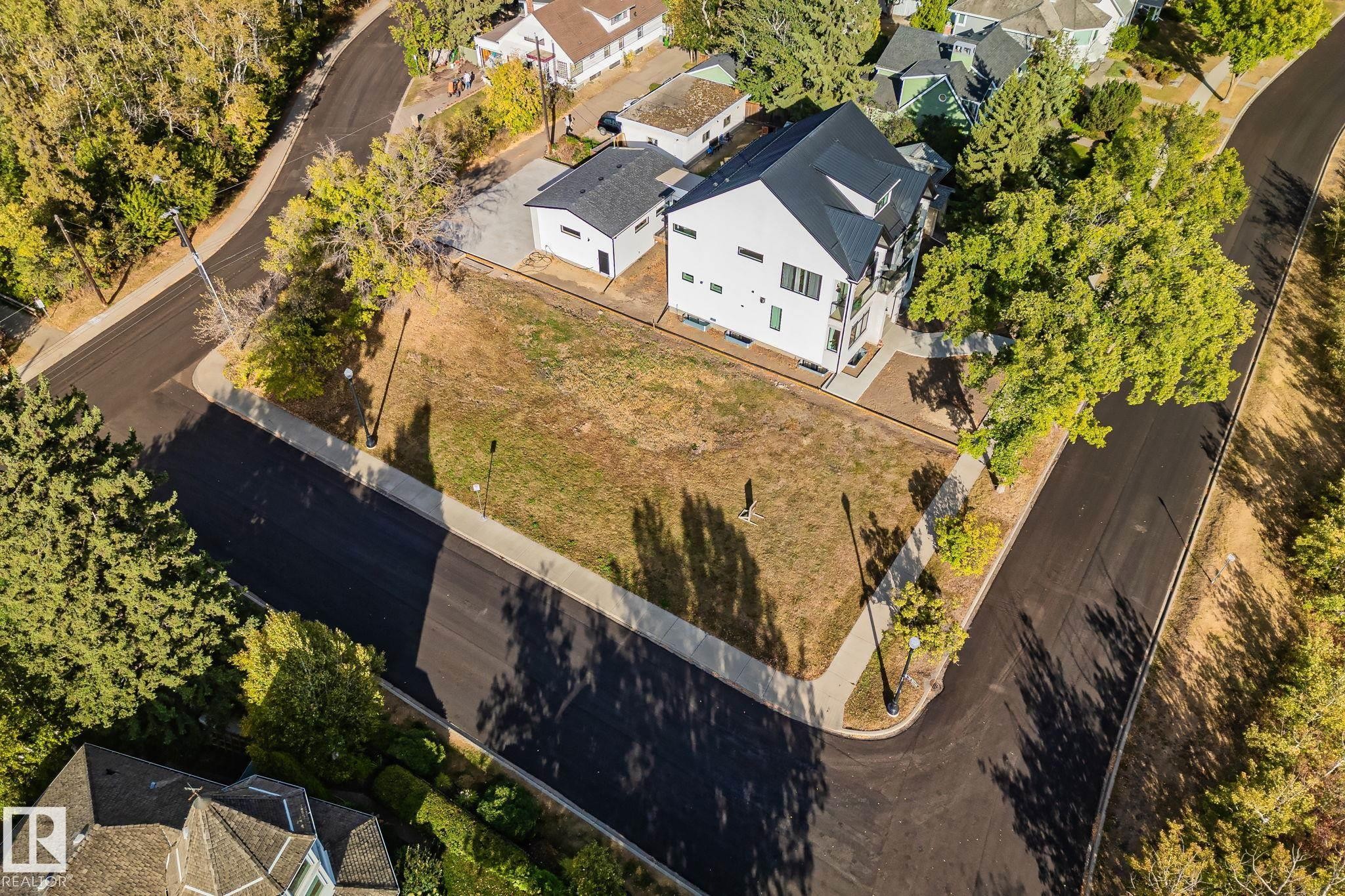 7780 Jasper Avenue, Edmonton, AB