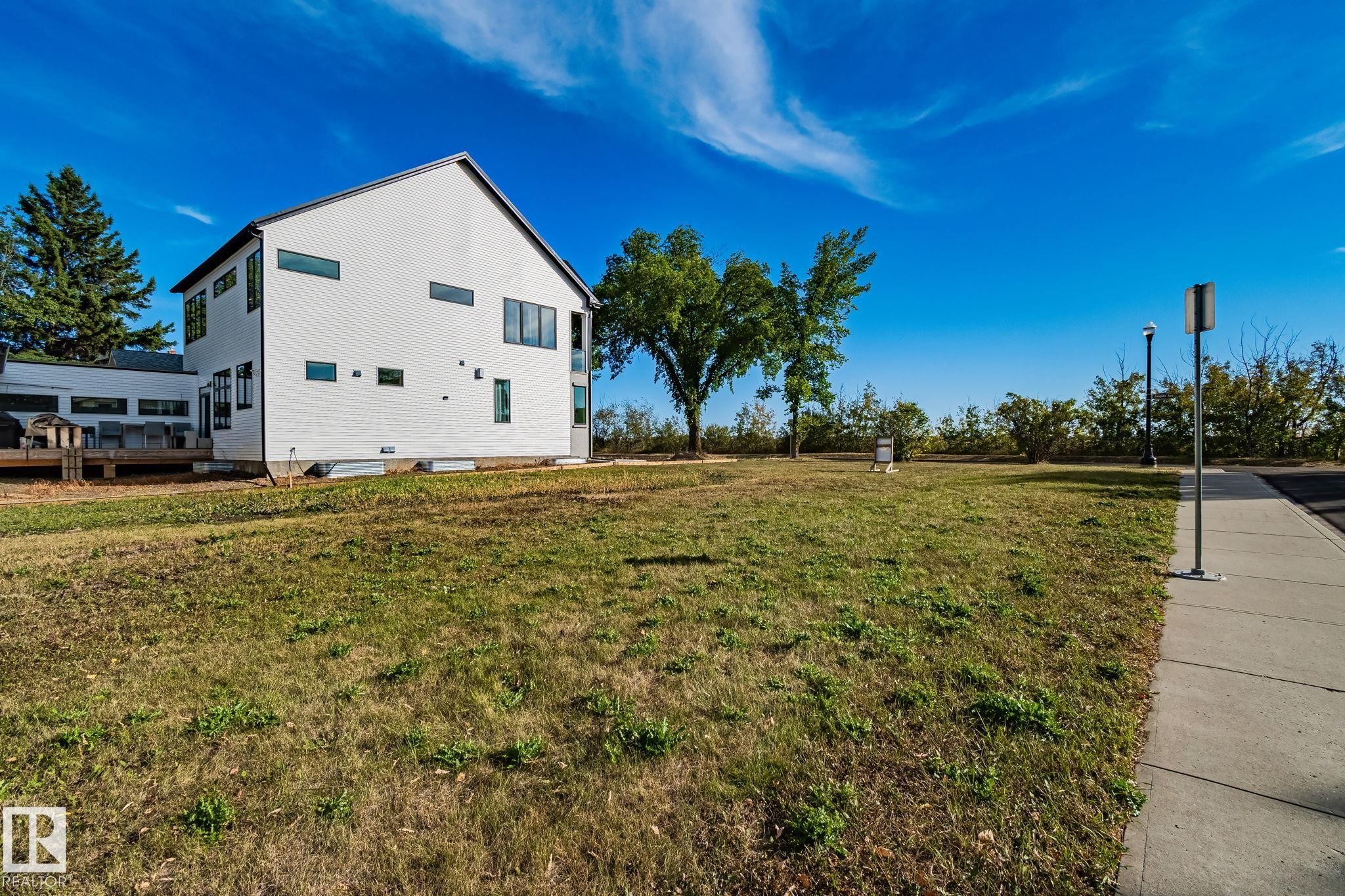 7780 Jasper Avenue, Edmonton, AB