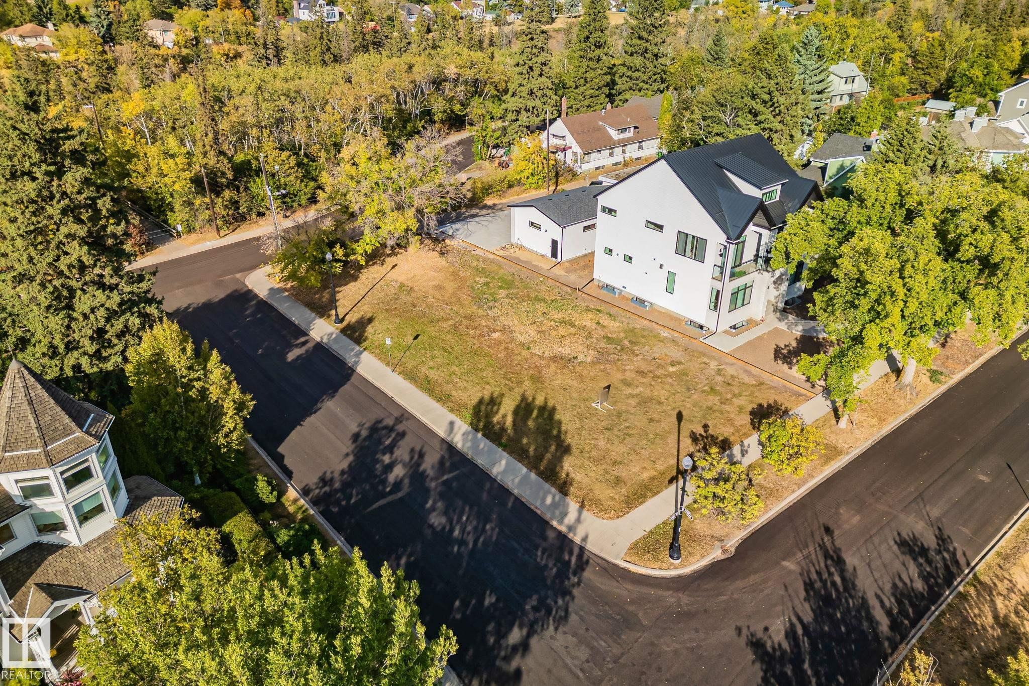 7780 Jasper Avenue, Edmonton, AB