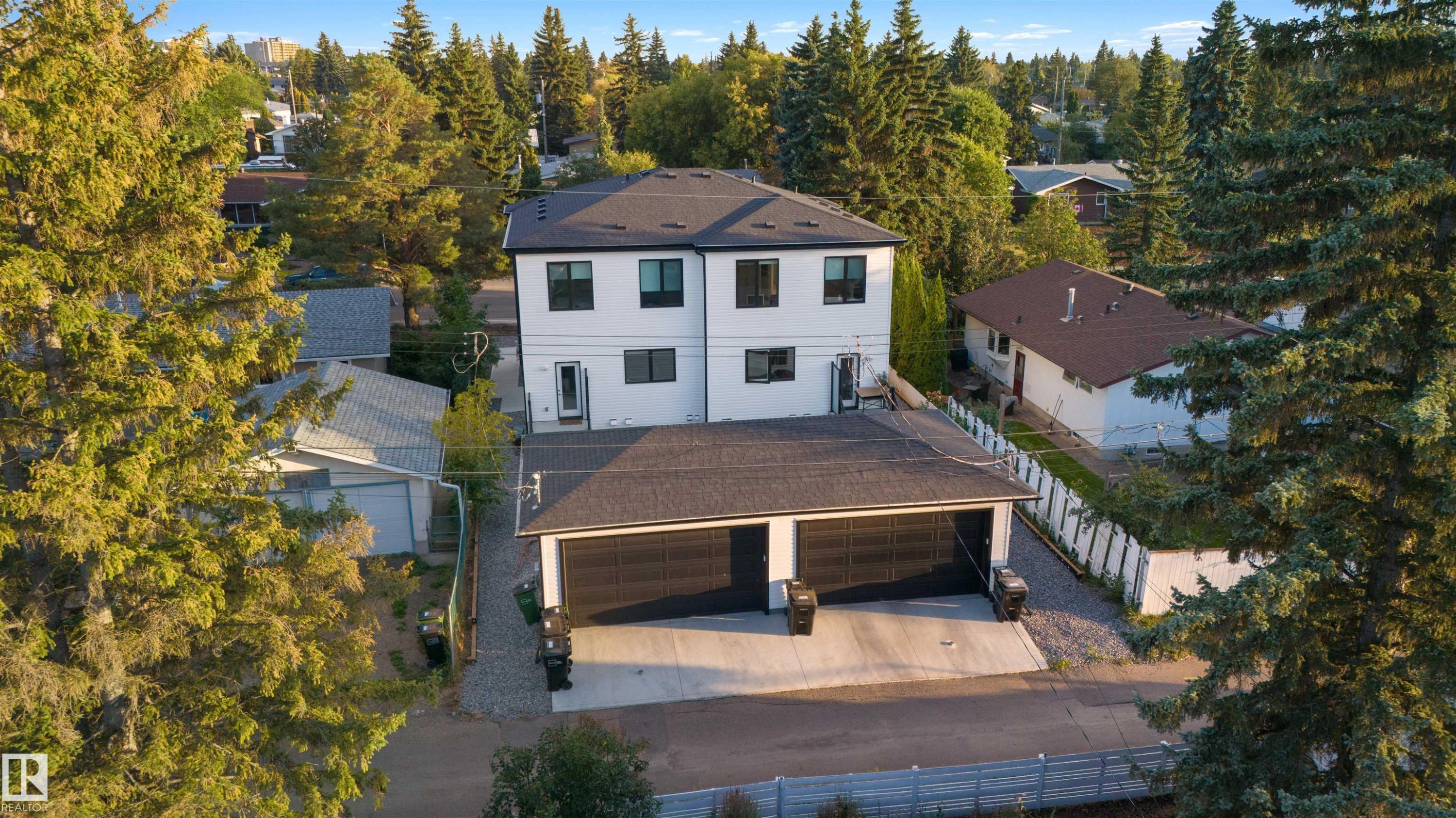 11204 & 11206 55 Avenue, Edmonton, AB - Outdoor