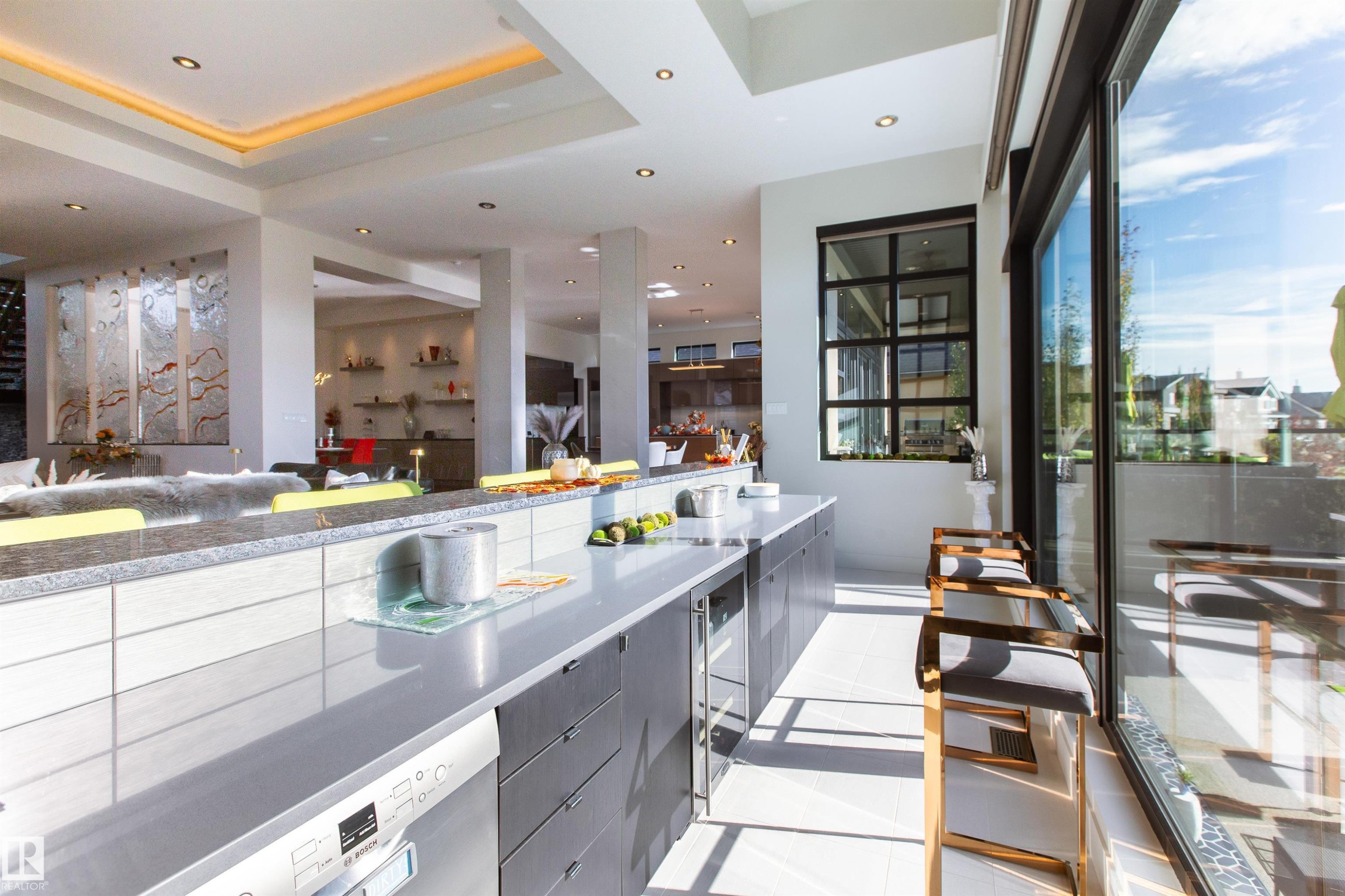 622 Howatt Drive, Edmonton, AB - Indoor Photo Showing Kitchen With Upgraded Kitchen
