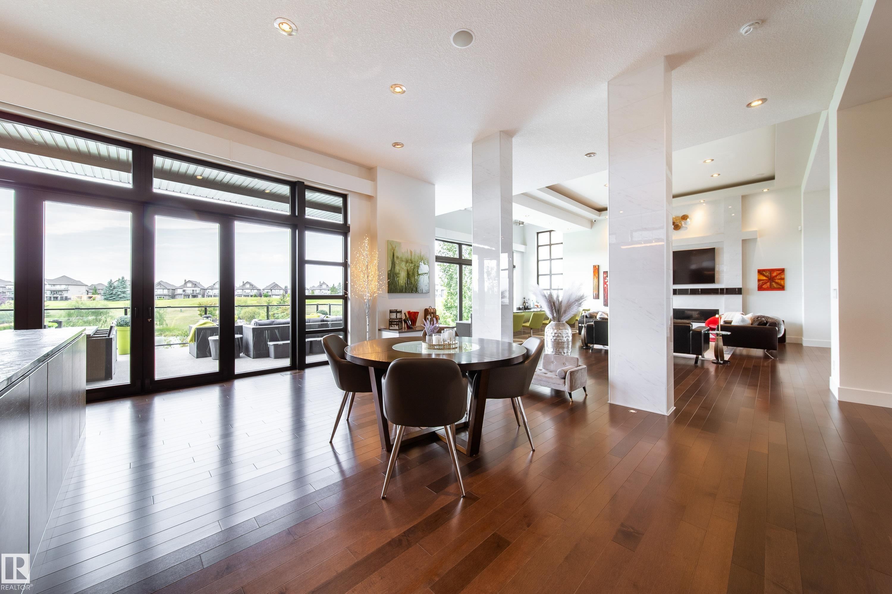 622 Howatt Drive, Edmonton, AB - Indoor Photo Showing Dining Room