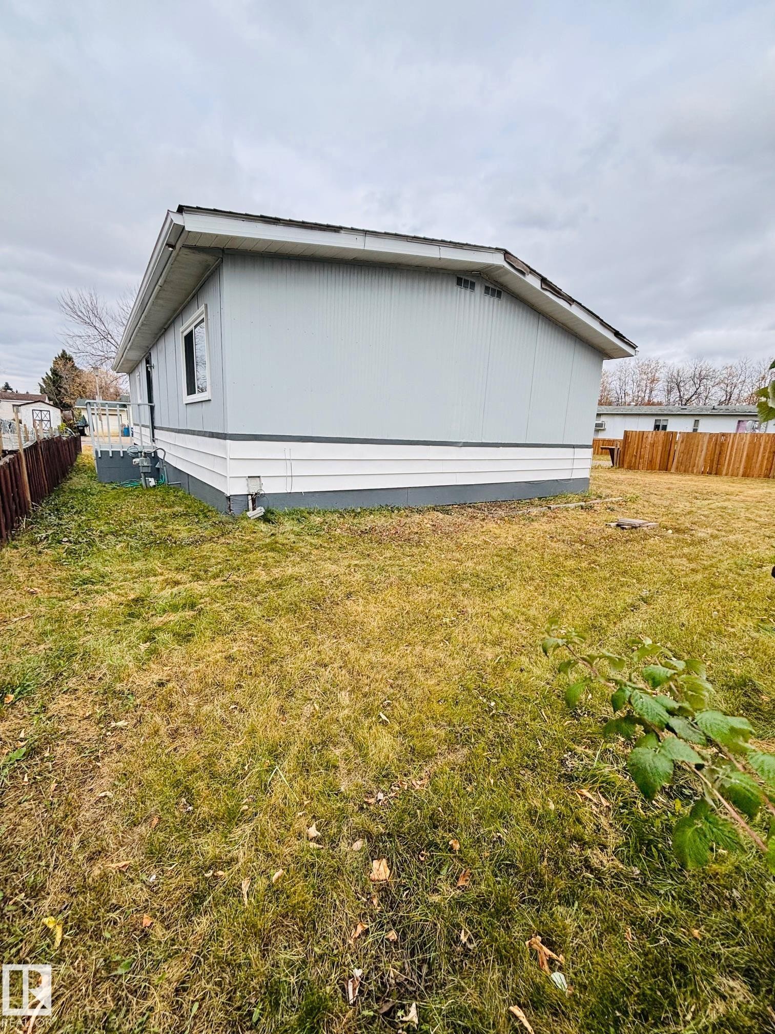 67 Ridgeway Dr, Edmonton, AB - Outdoor