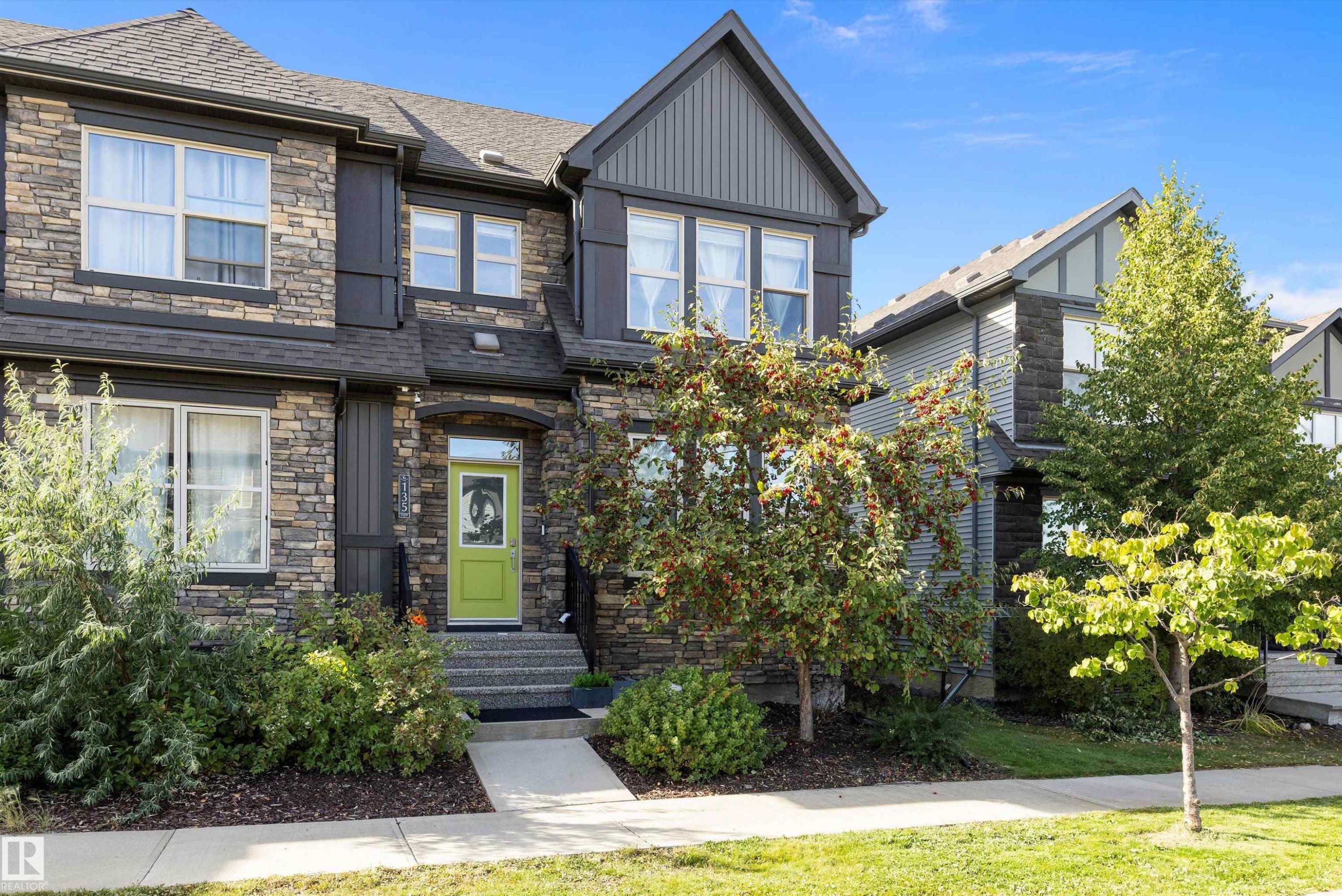 135 Gilmore Way, Spruce Grove, AB - Outdoor With Facade