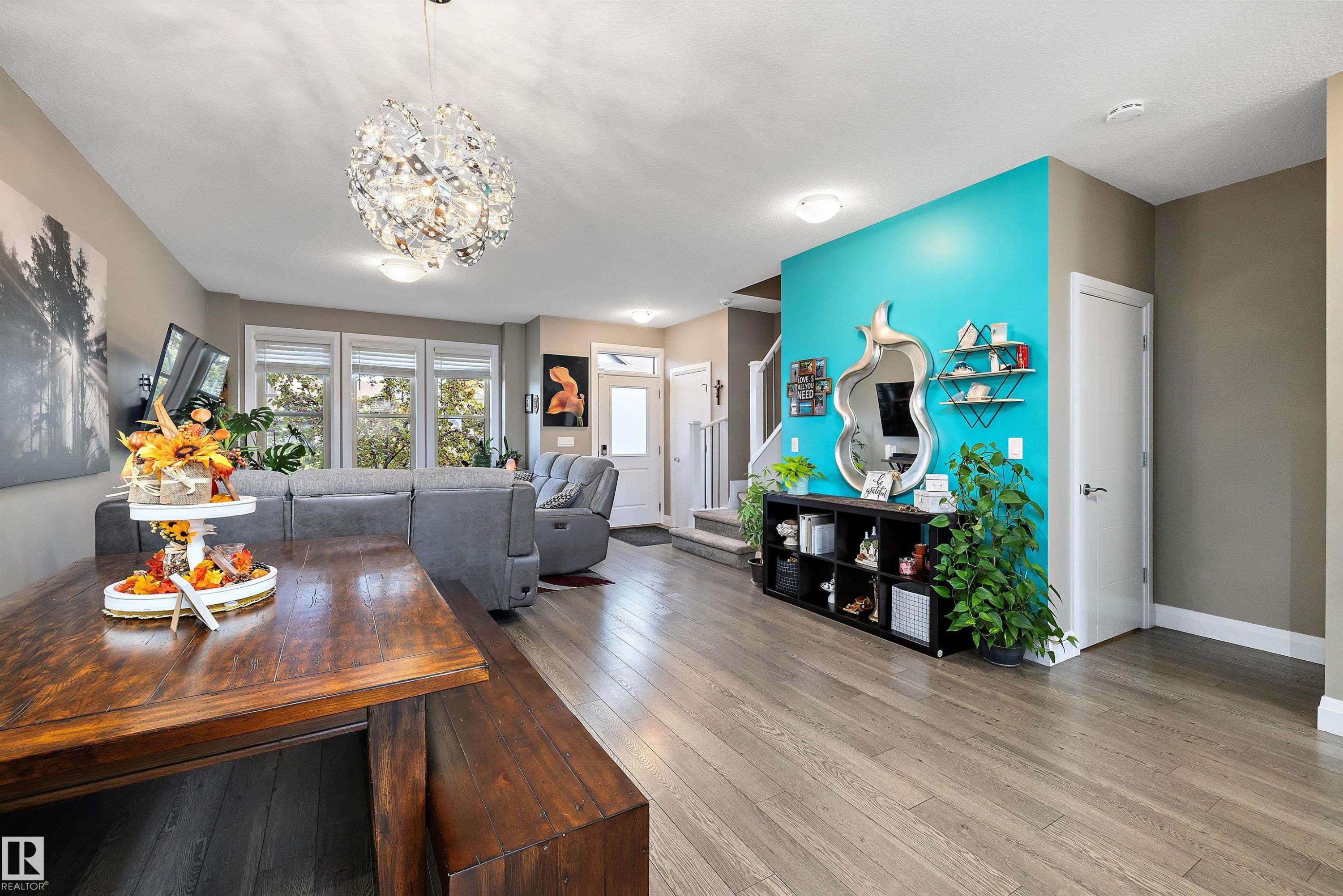 135 Gilmore Way, Spruce Grove, AB - Indoor Photo Showing Living Room