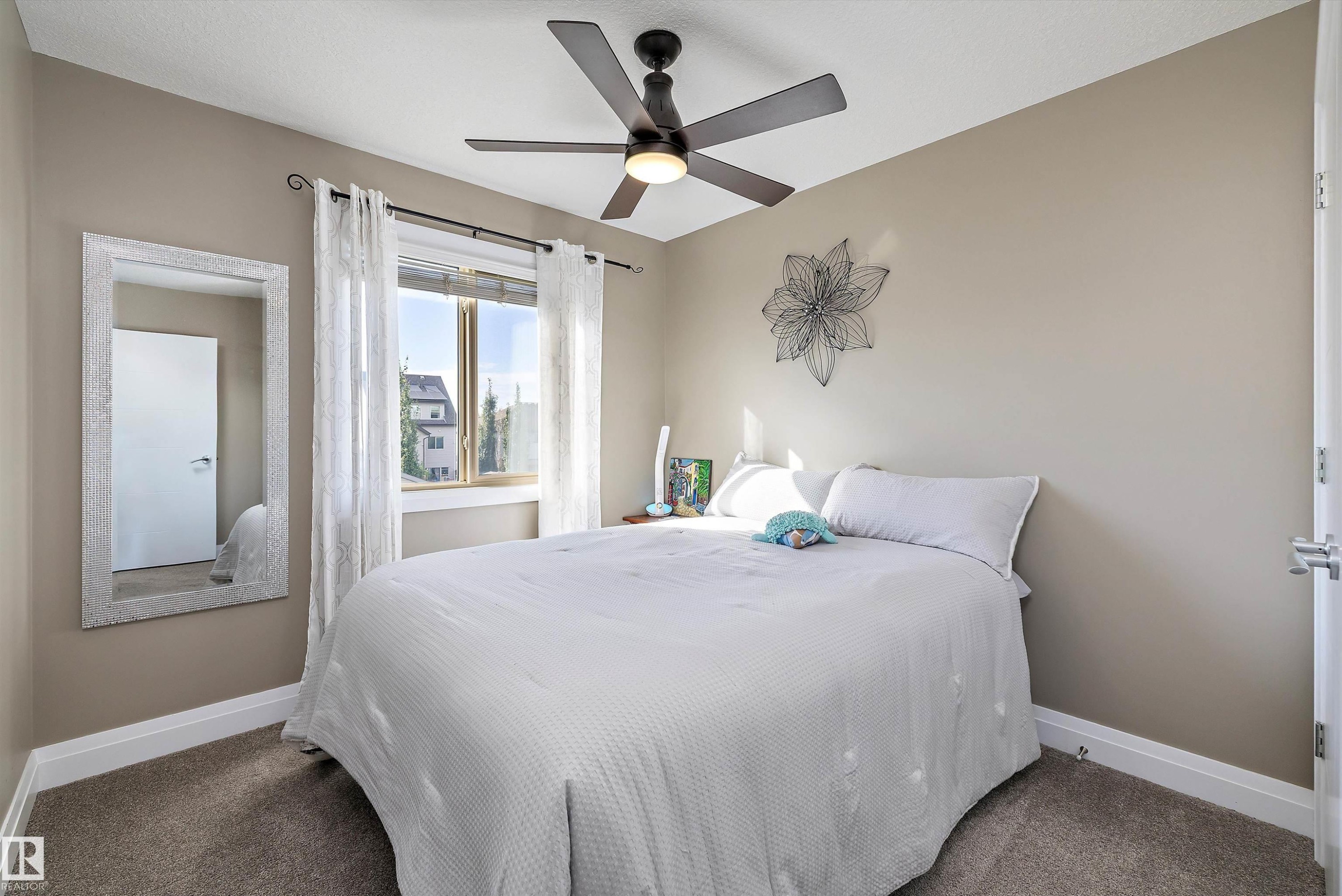 135 Gilmore Way, Spruce Grove, AB - Indoor Photo Showing Bedroom