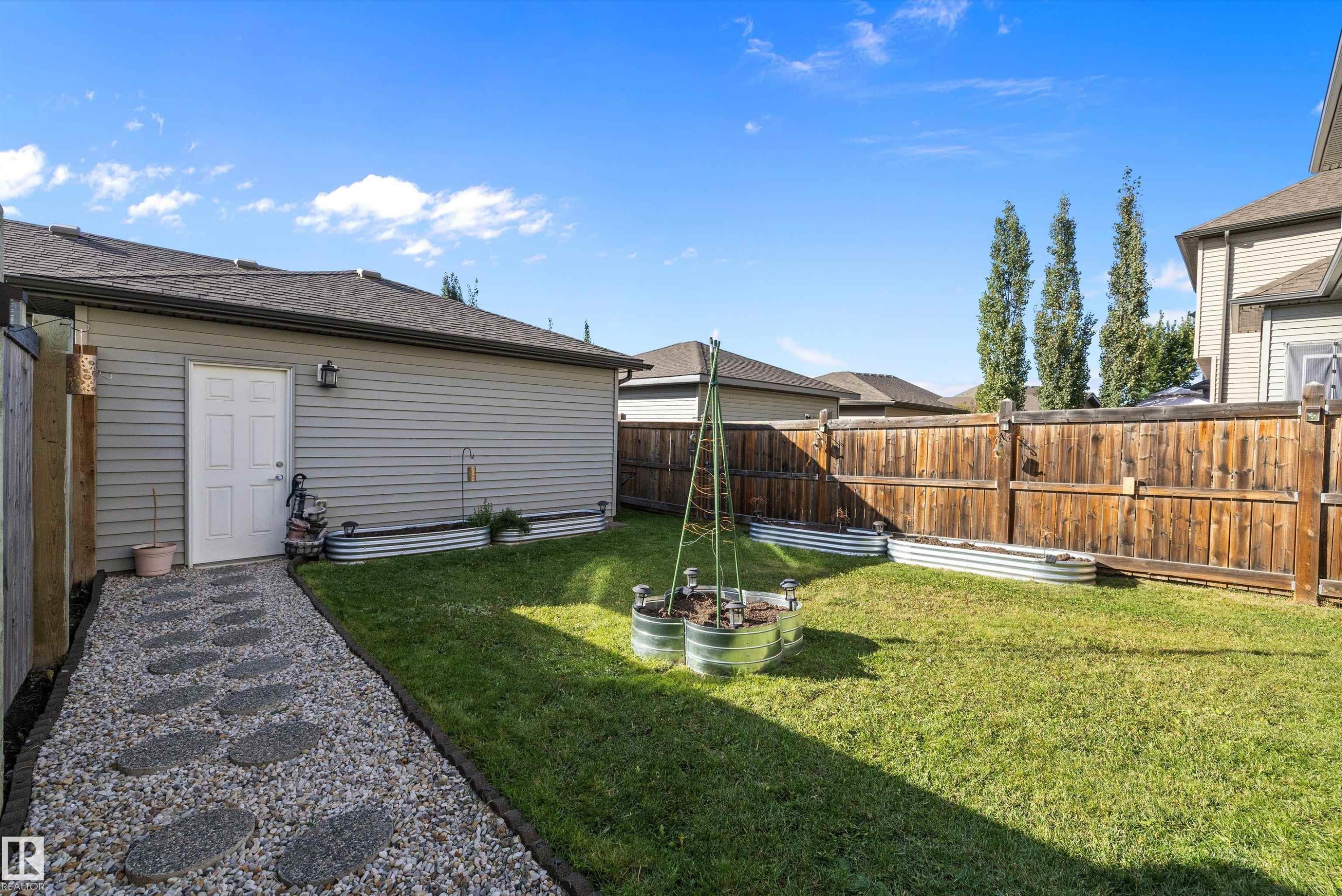 135 Gilmore Way, Spruce Grove, AB - Outdoor