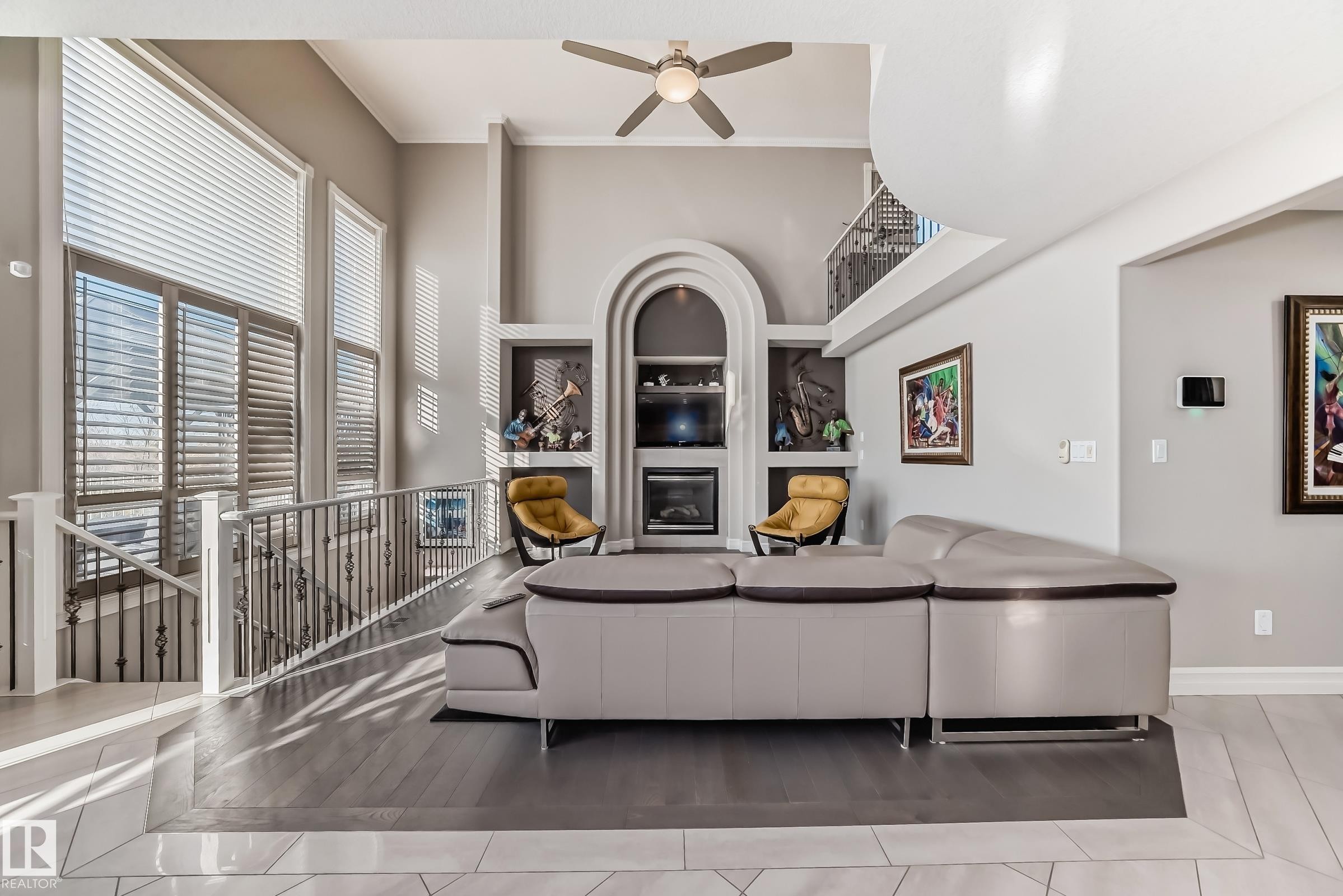 Edmonton, AB - Indoor Photo Showing Other Room