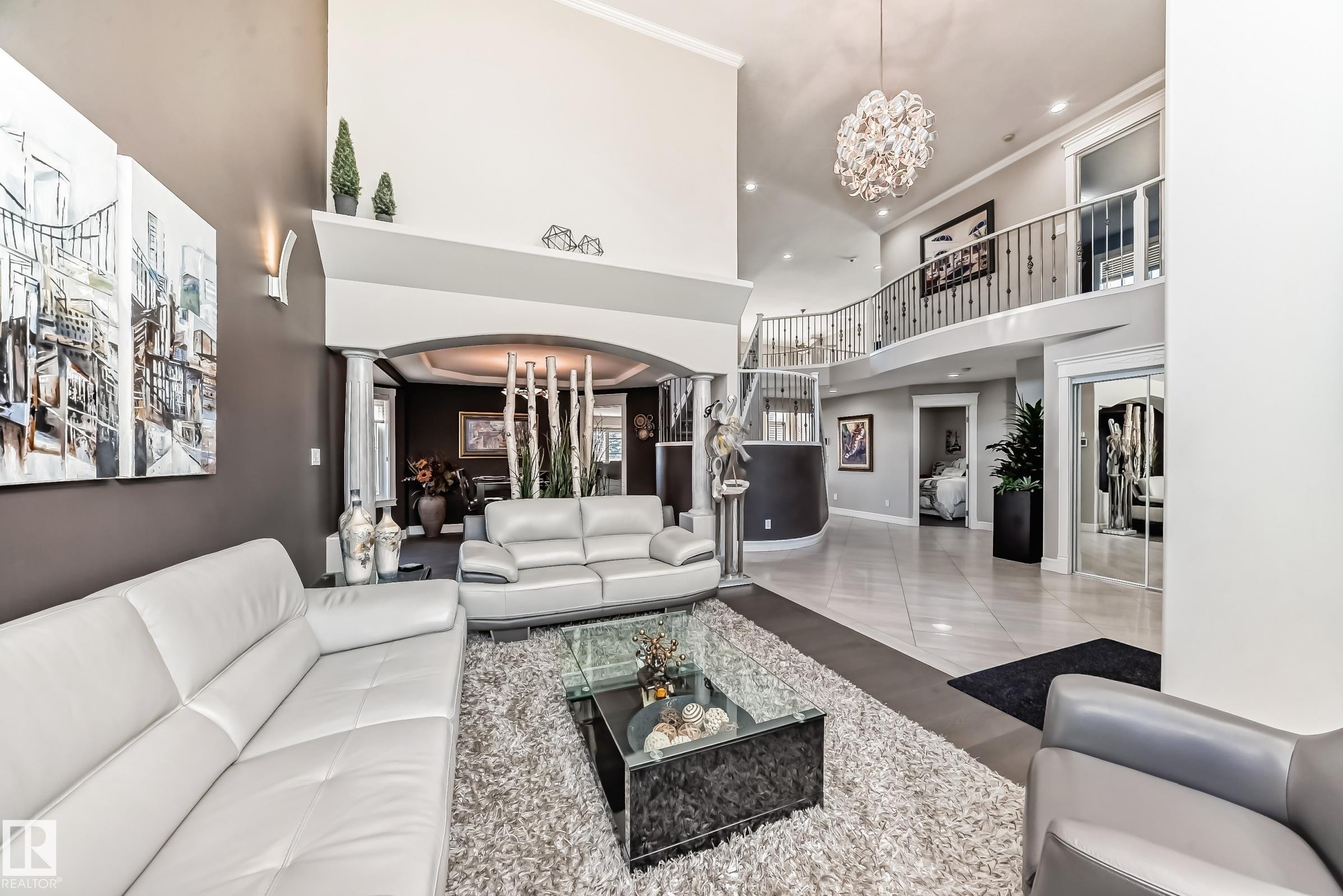 Edmonton, AB - Indoor