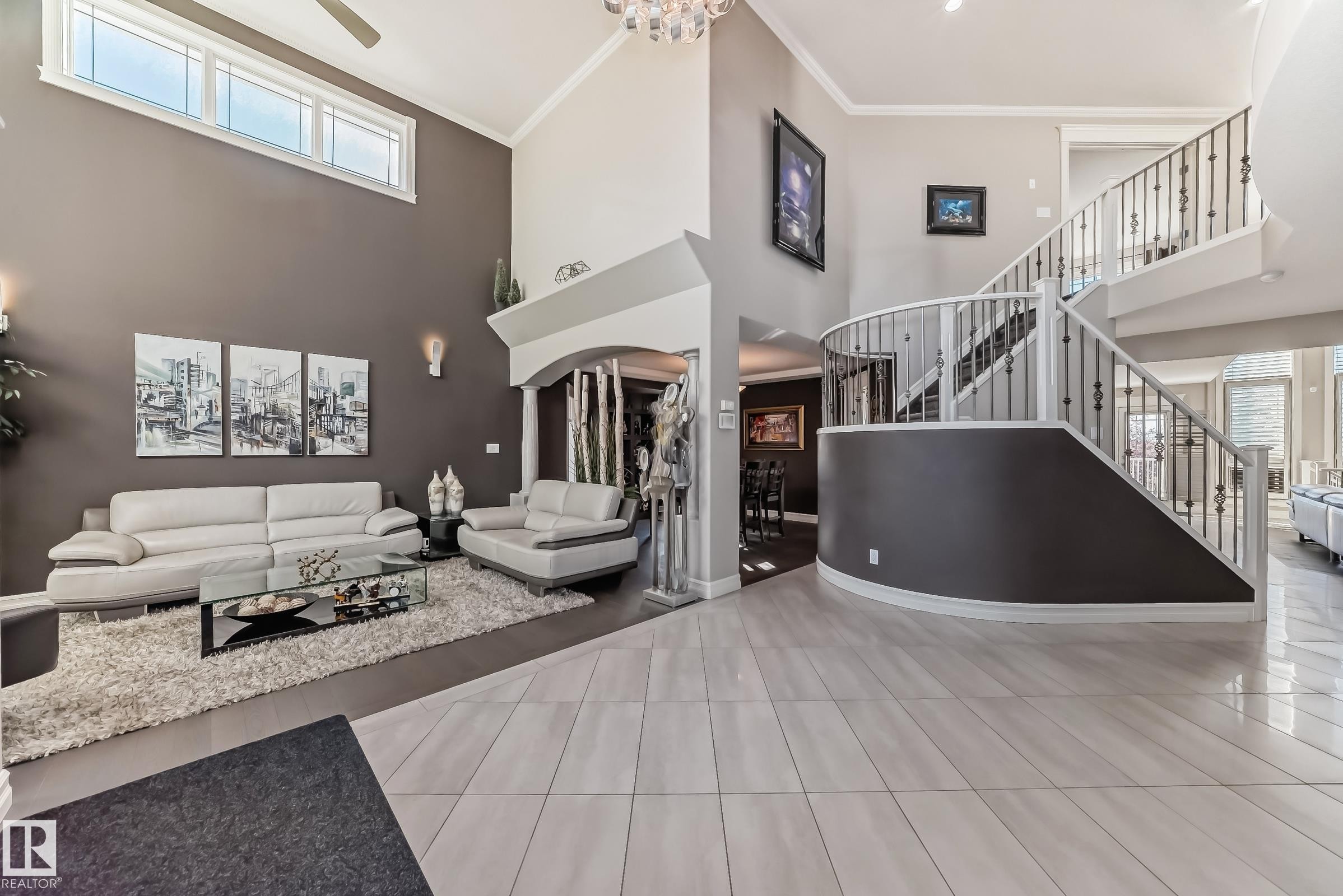 Edmonton, AB - Indoor Photo Showing Other Room