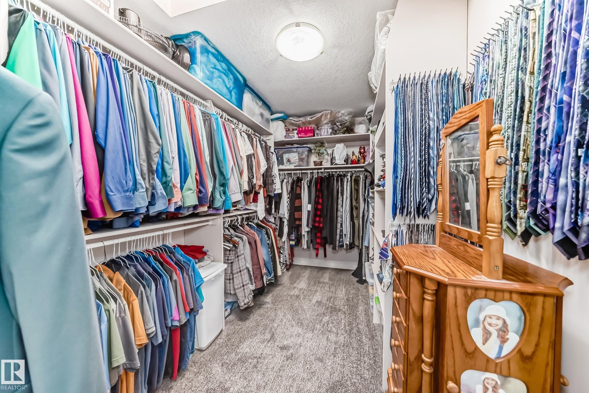 Edmonton, AB - Indoor With Storage