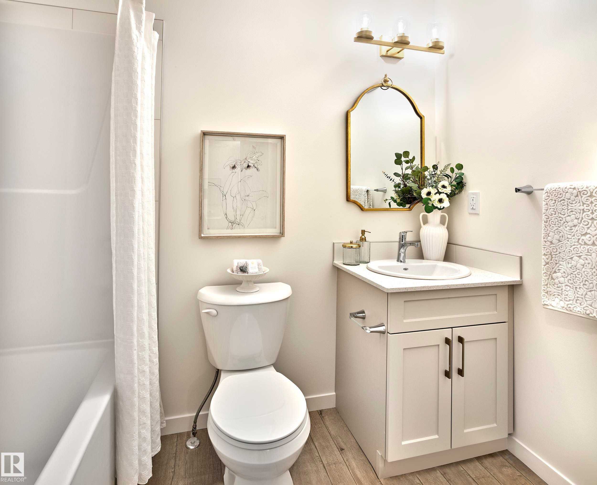 37 1025 Secord Promenade, Edmonton, AB - Indoor Photo Showing Bathroom