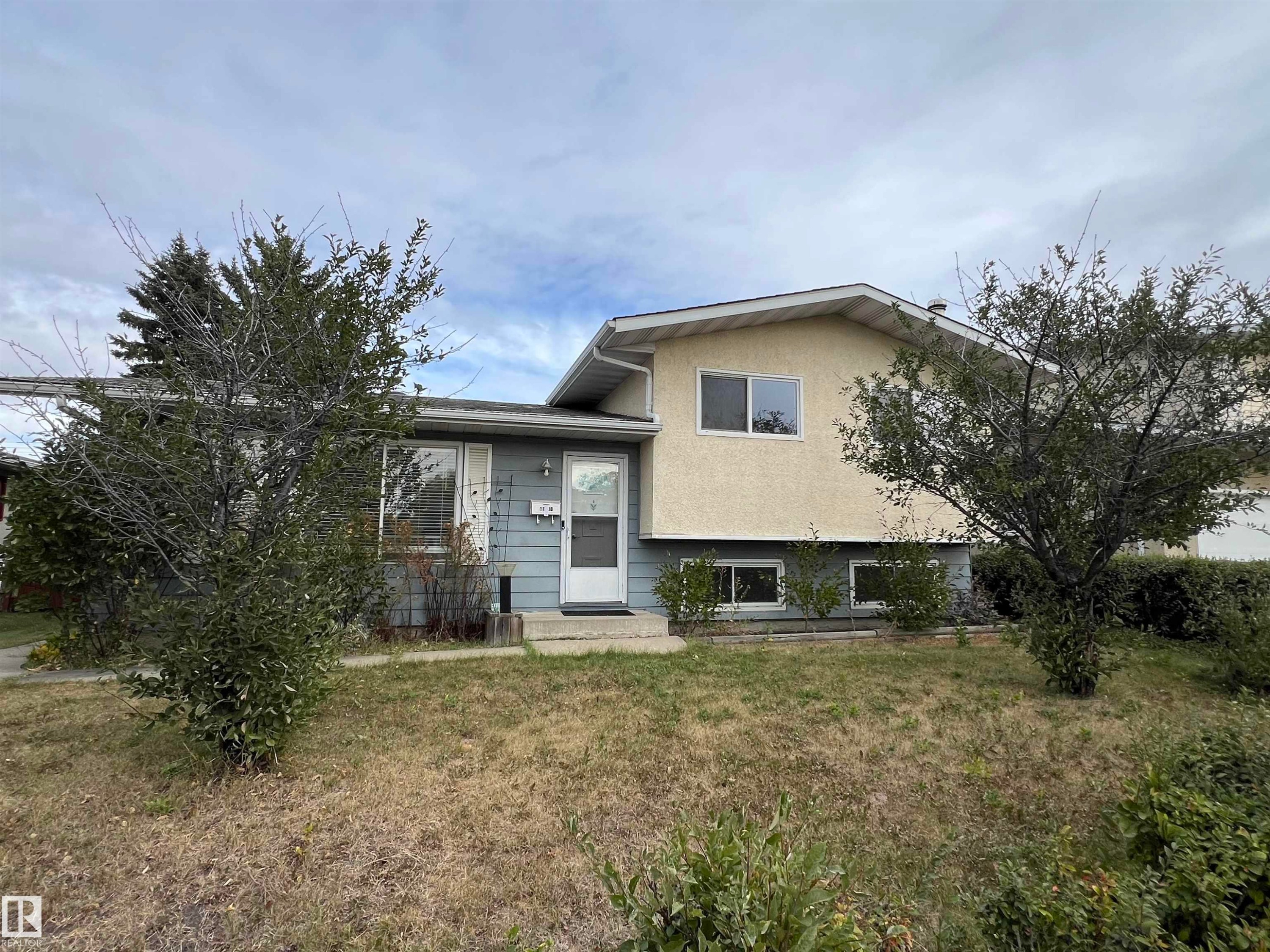 Edmonton, AB - Outdoor