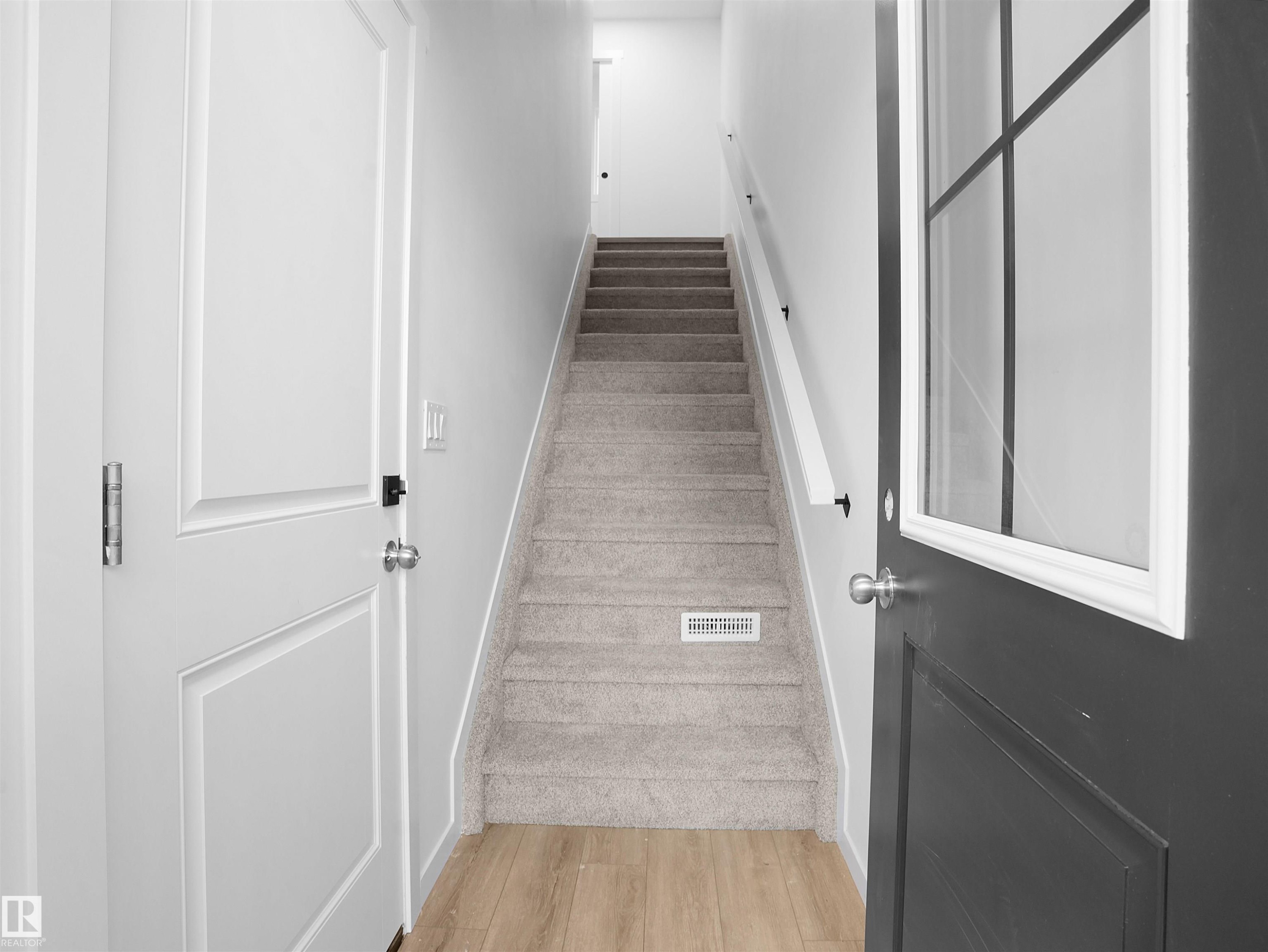 62 525 Secord Boulevard, Edmonton, AB - Indoor Photo Showing Other Room