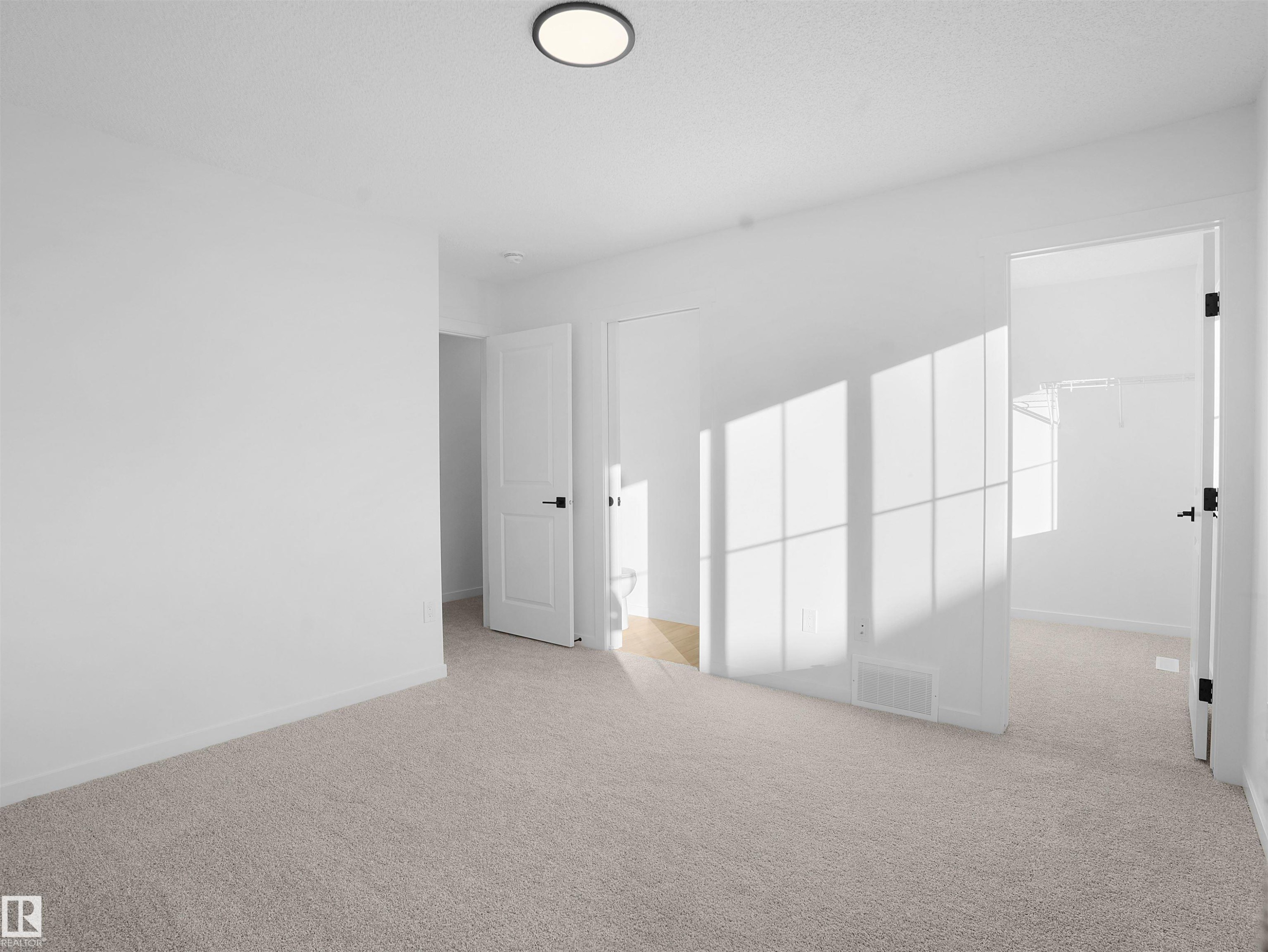 62 525 Secord Boulevard, Edmonton, AB - Indoor Photo Showing Other Room