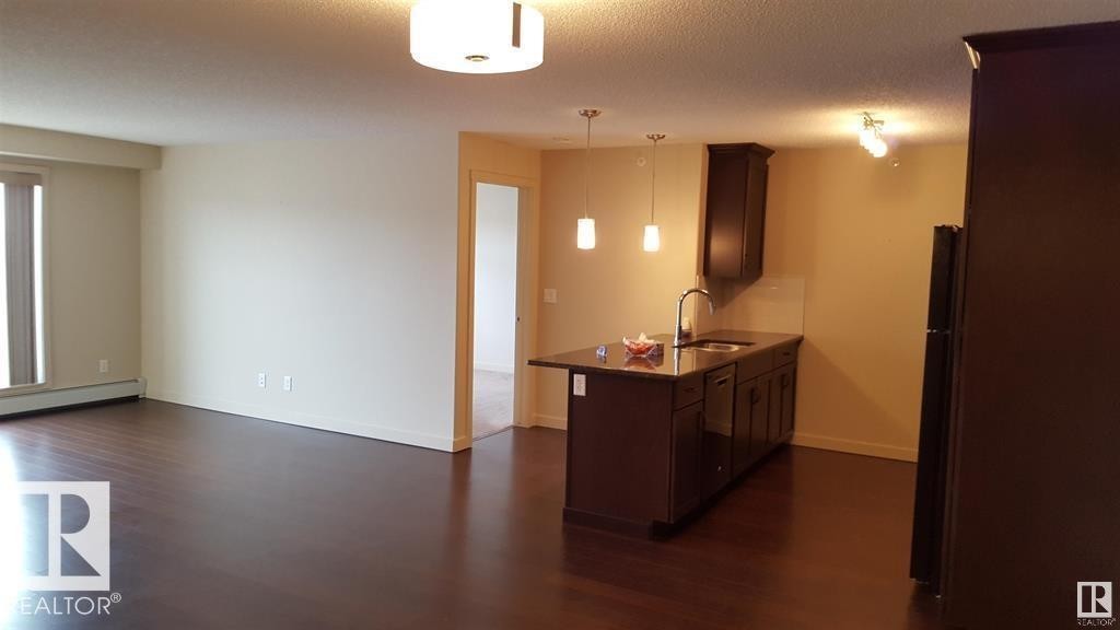 437 6076 Schonsee Way, Edmonton, AB - Indoor