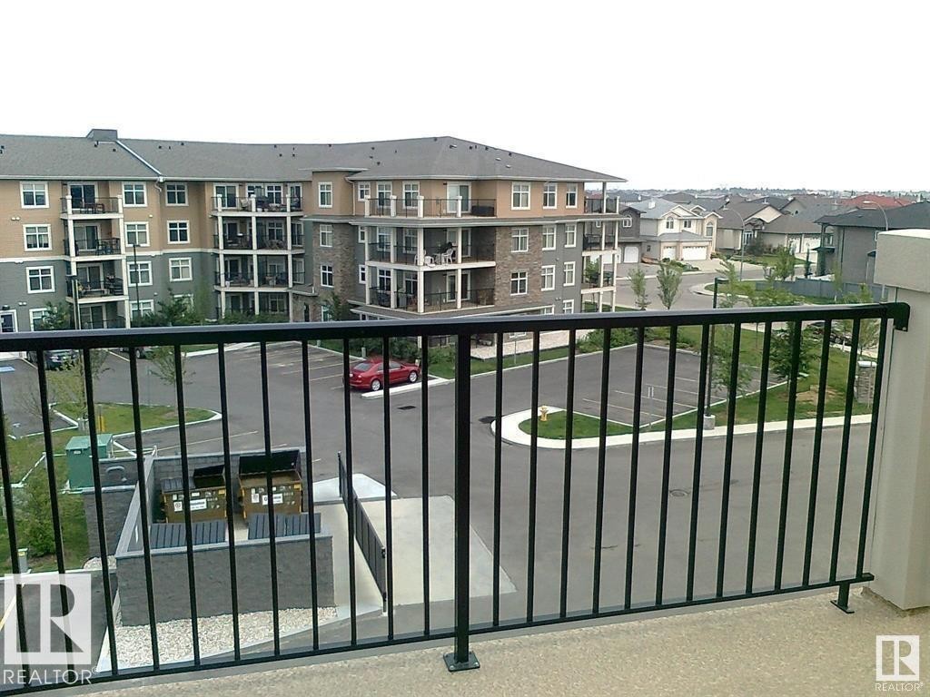 437 6076 Schonsee Way, Edmonton, AB - Outdoor