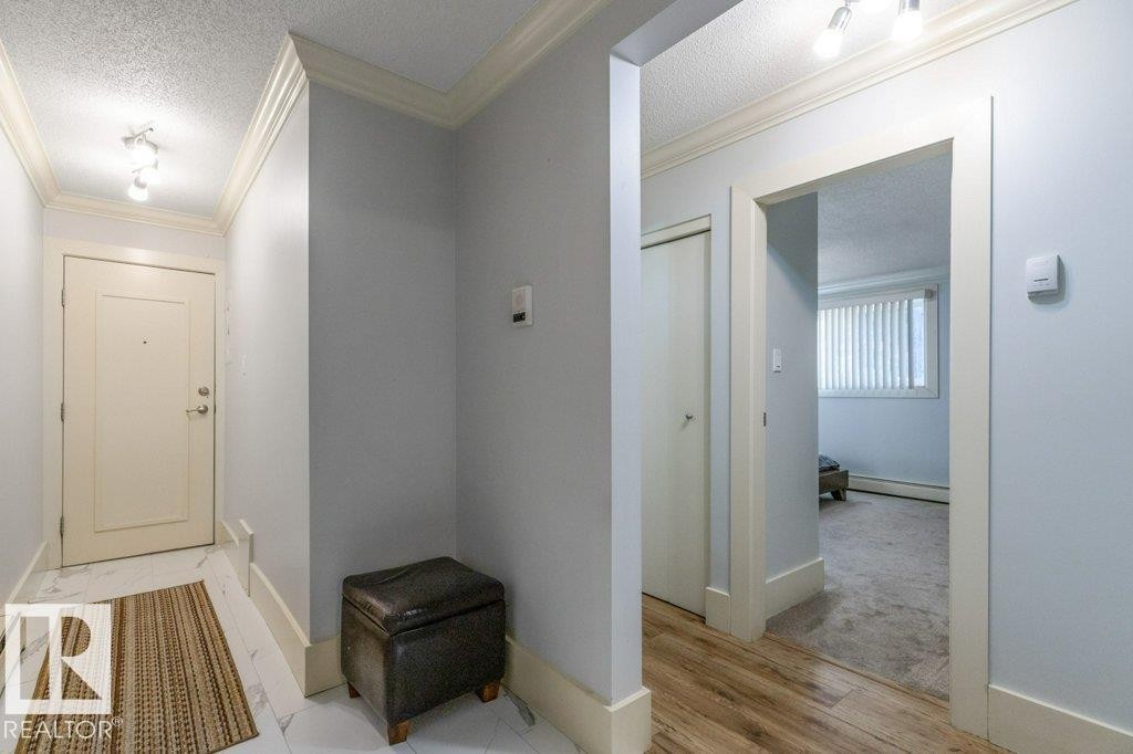101 11916 104 Street, Edmonton, AB - Indoor Photo Showing Other Room