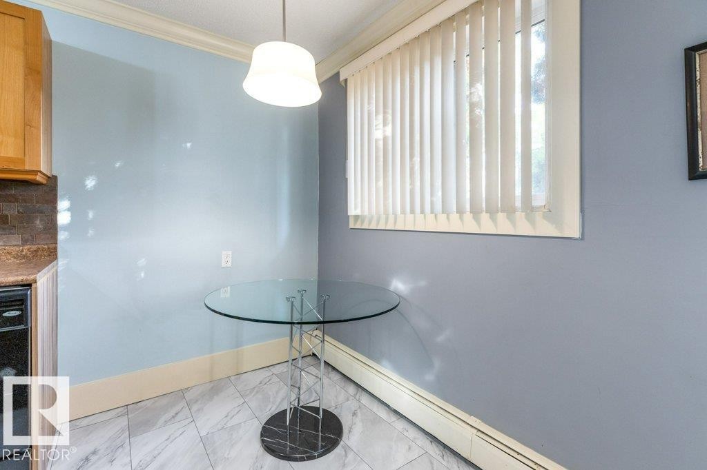 101 11916 104 Street, Edmonton, AB - Indoor