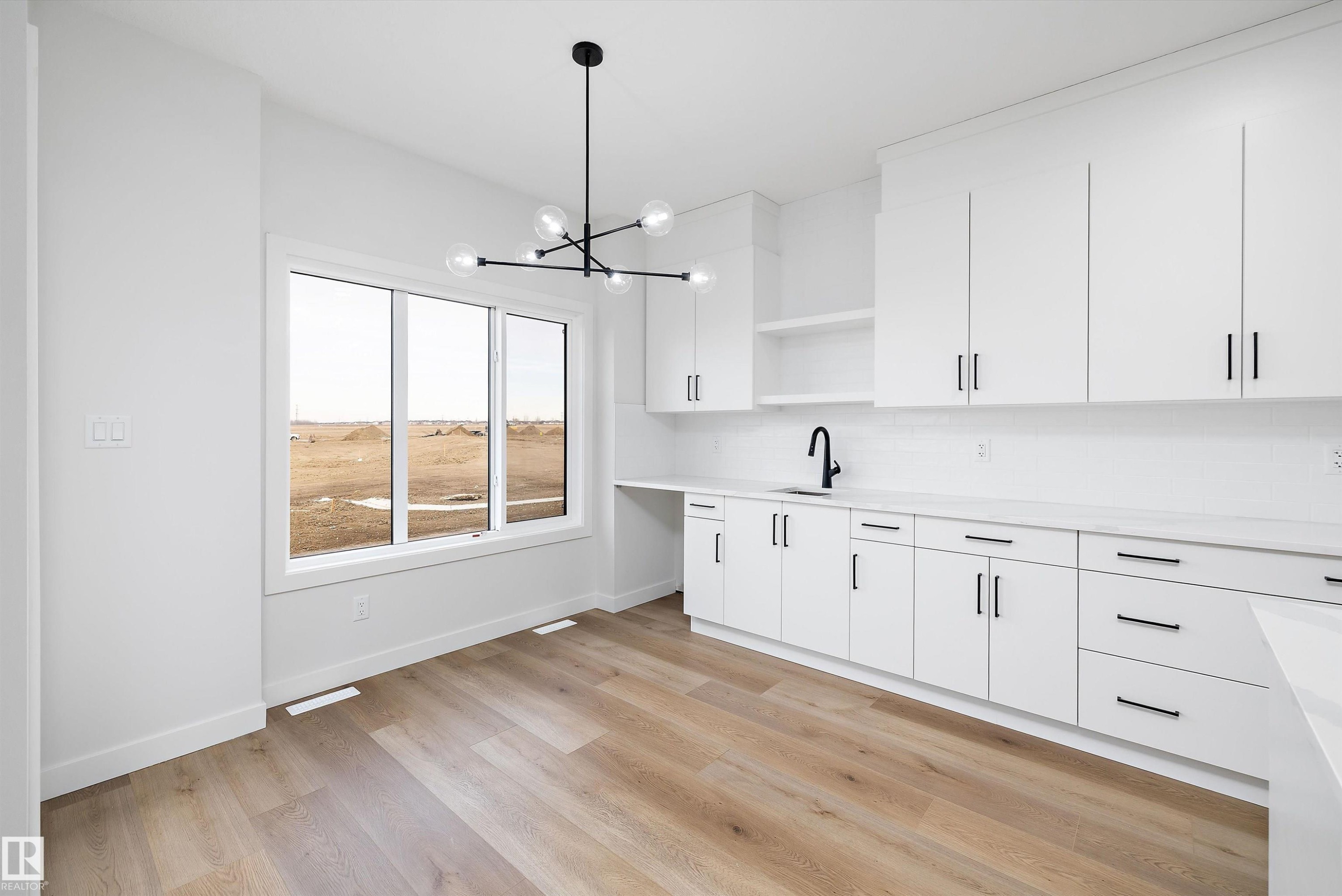 26 Chartres Close, St. Albert, AB - Indoor Photo Showing Kitchen