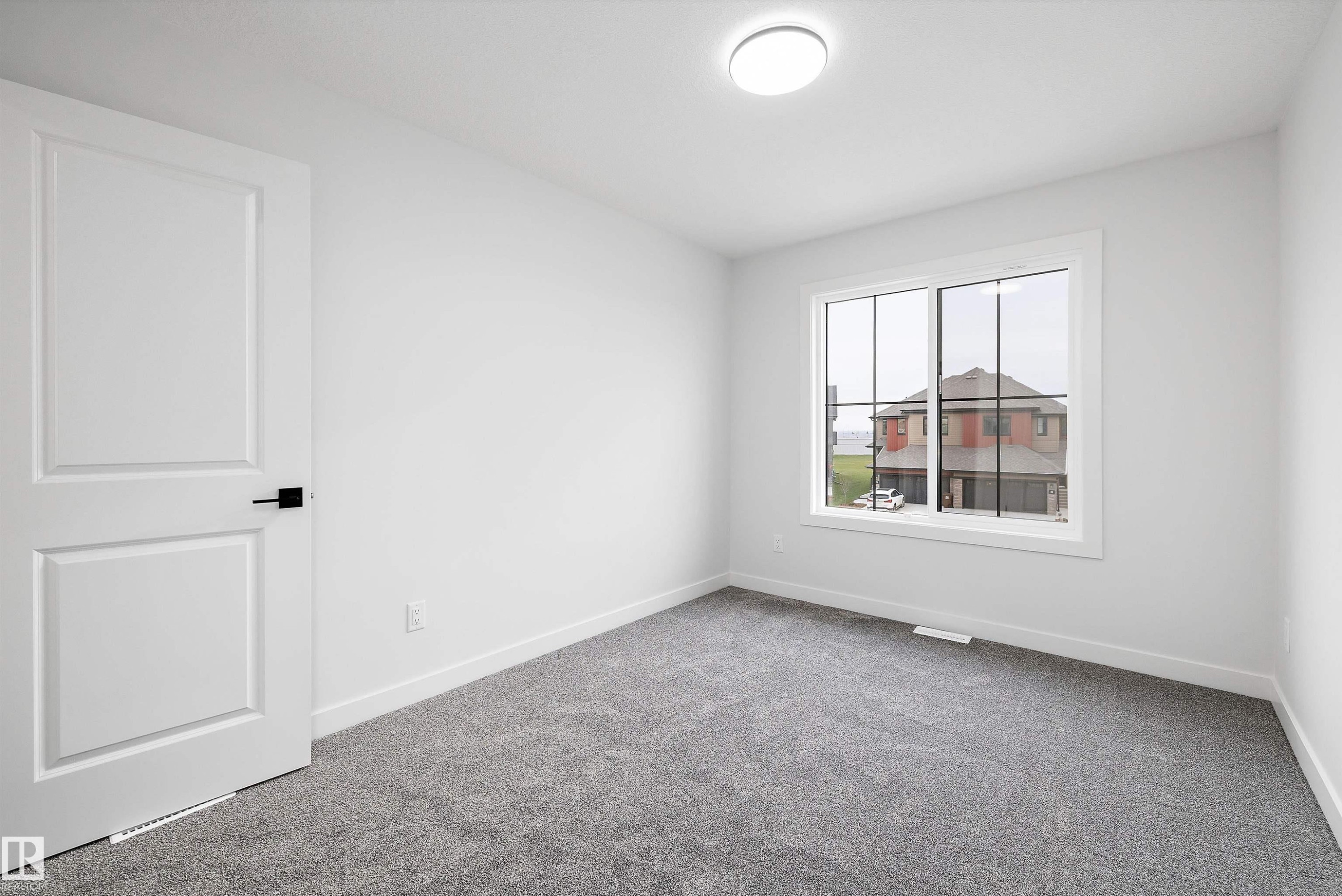 26 Chartres Close, St. Albert, AB - Indoor Photo Showing Other Room