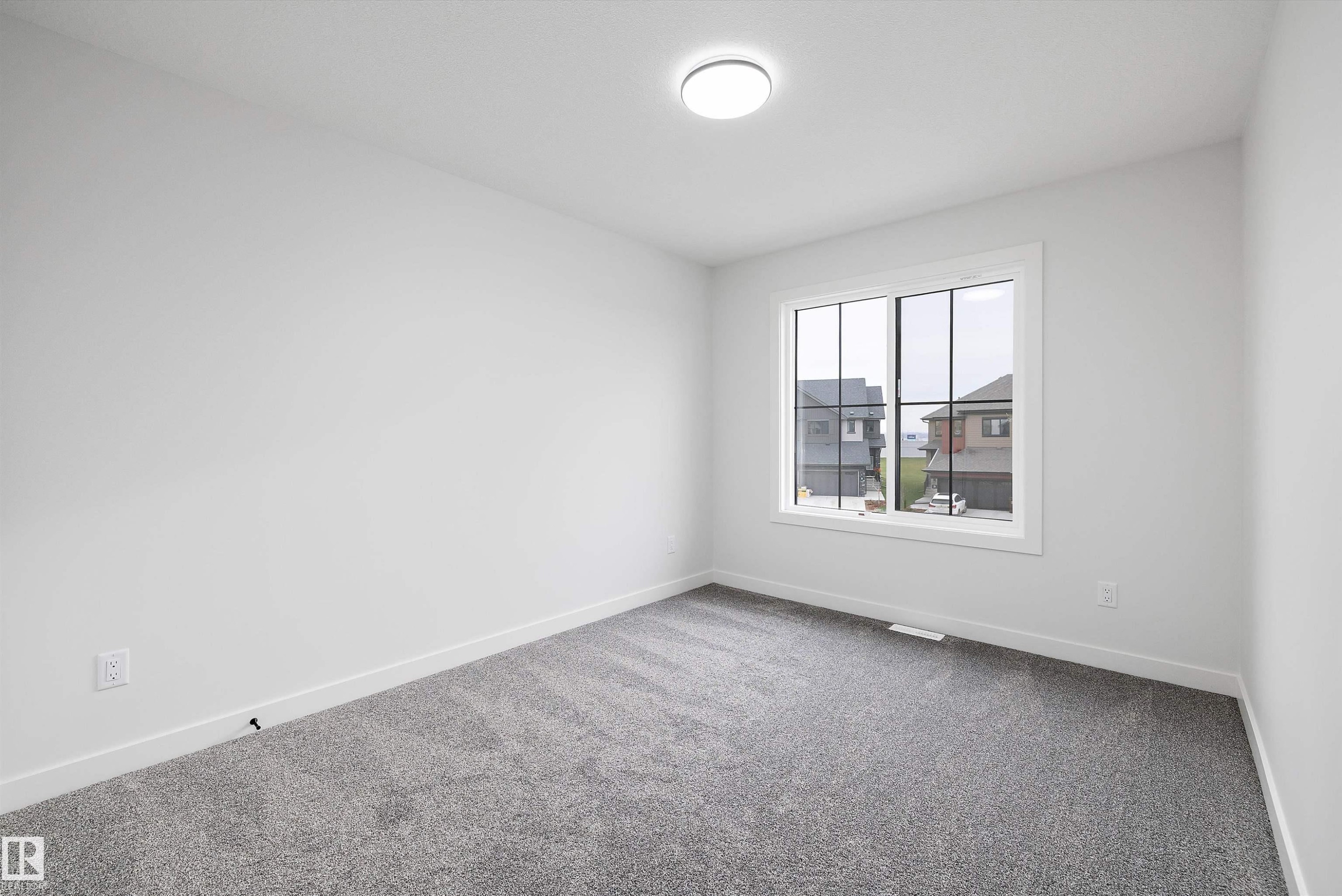 26 Chartres Close, St. Albert, AB - Indoor Photo Showing Other Room