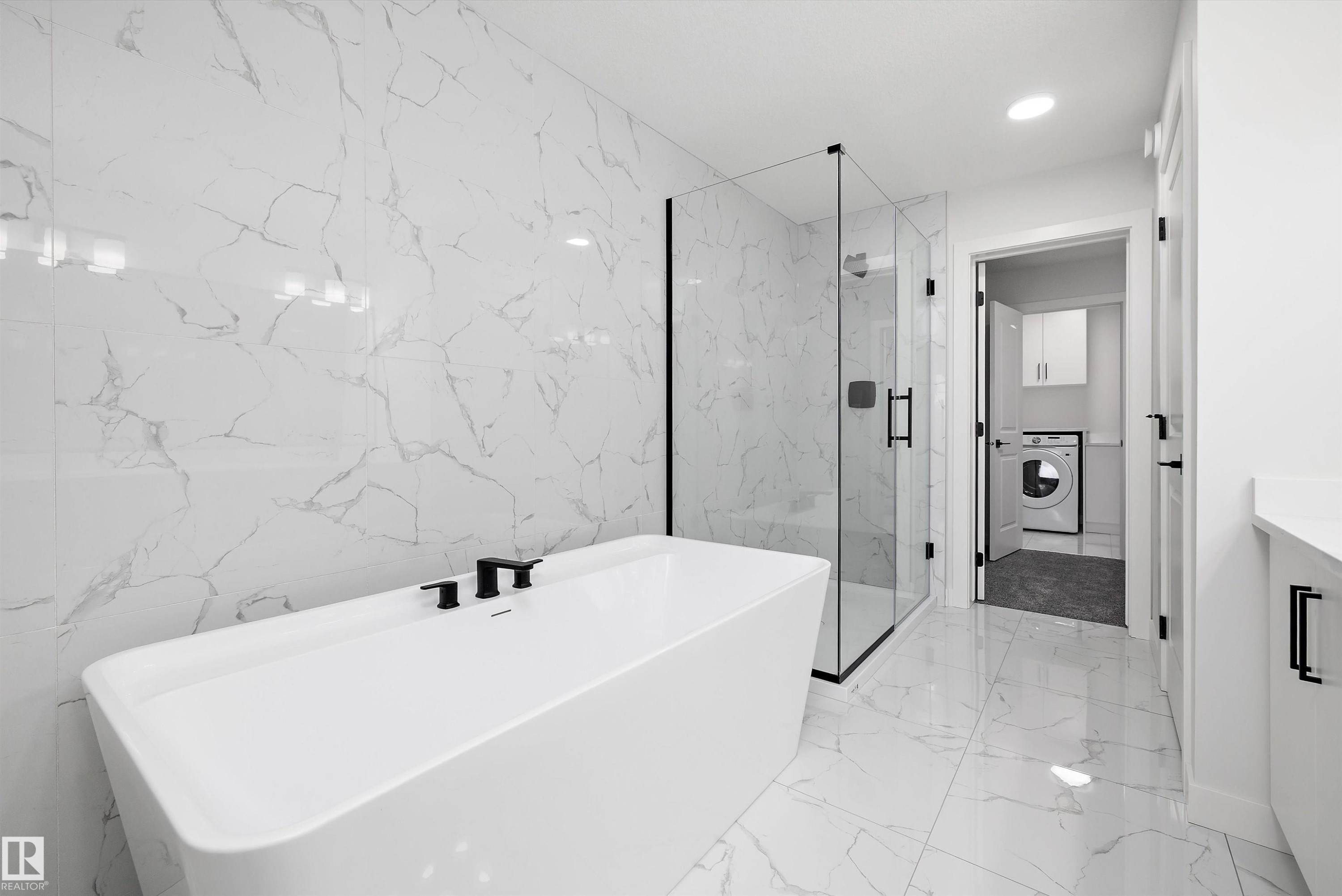 26 Chartres Close, St. Albert, AB - Indoor Photo Showing Bathroom