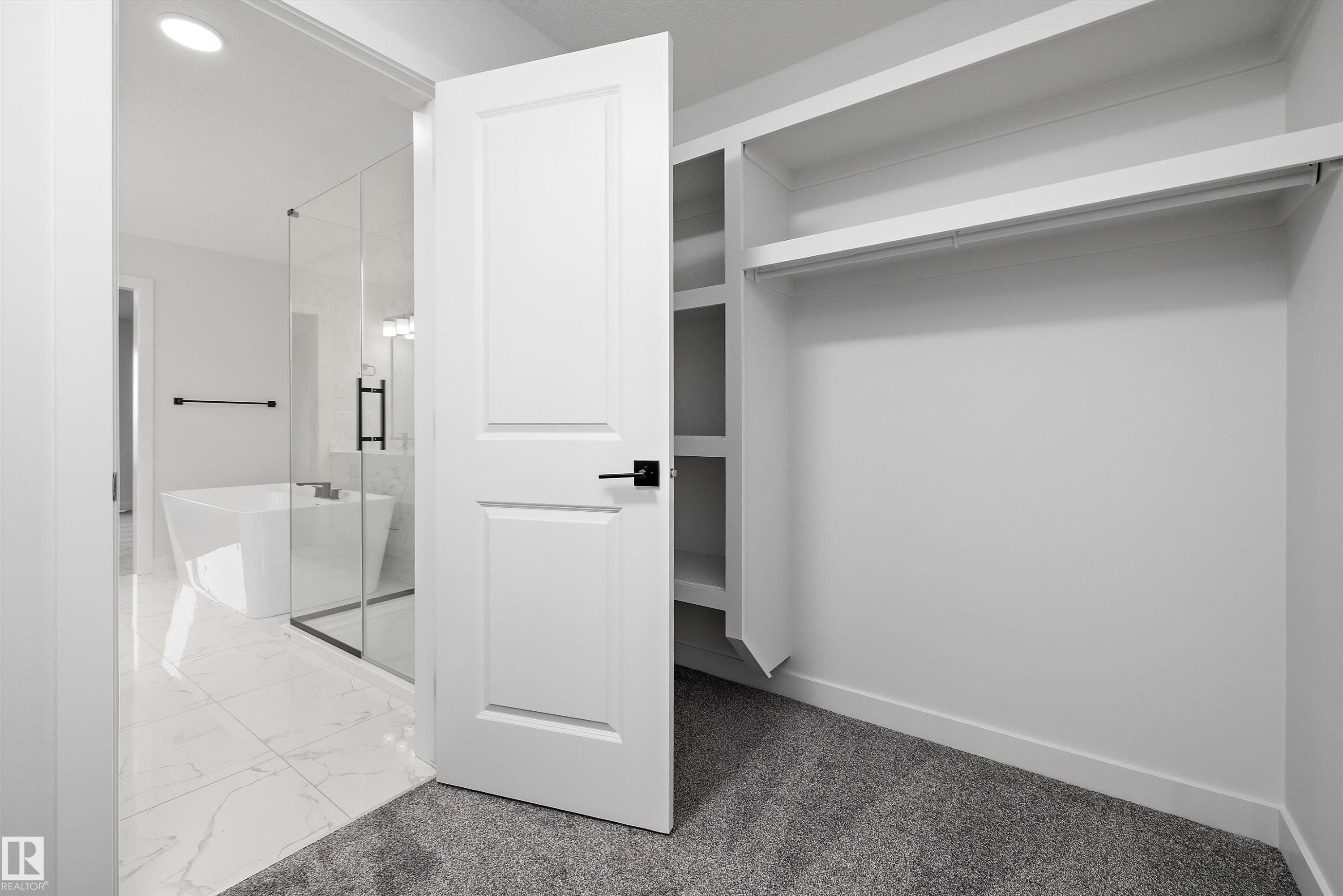 26 Chartres Close, St. Albert, AB - Indoor Photo Showing Other Room