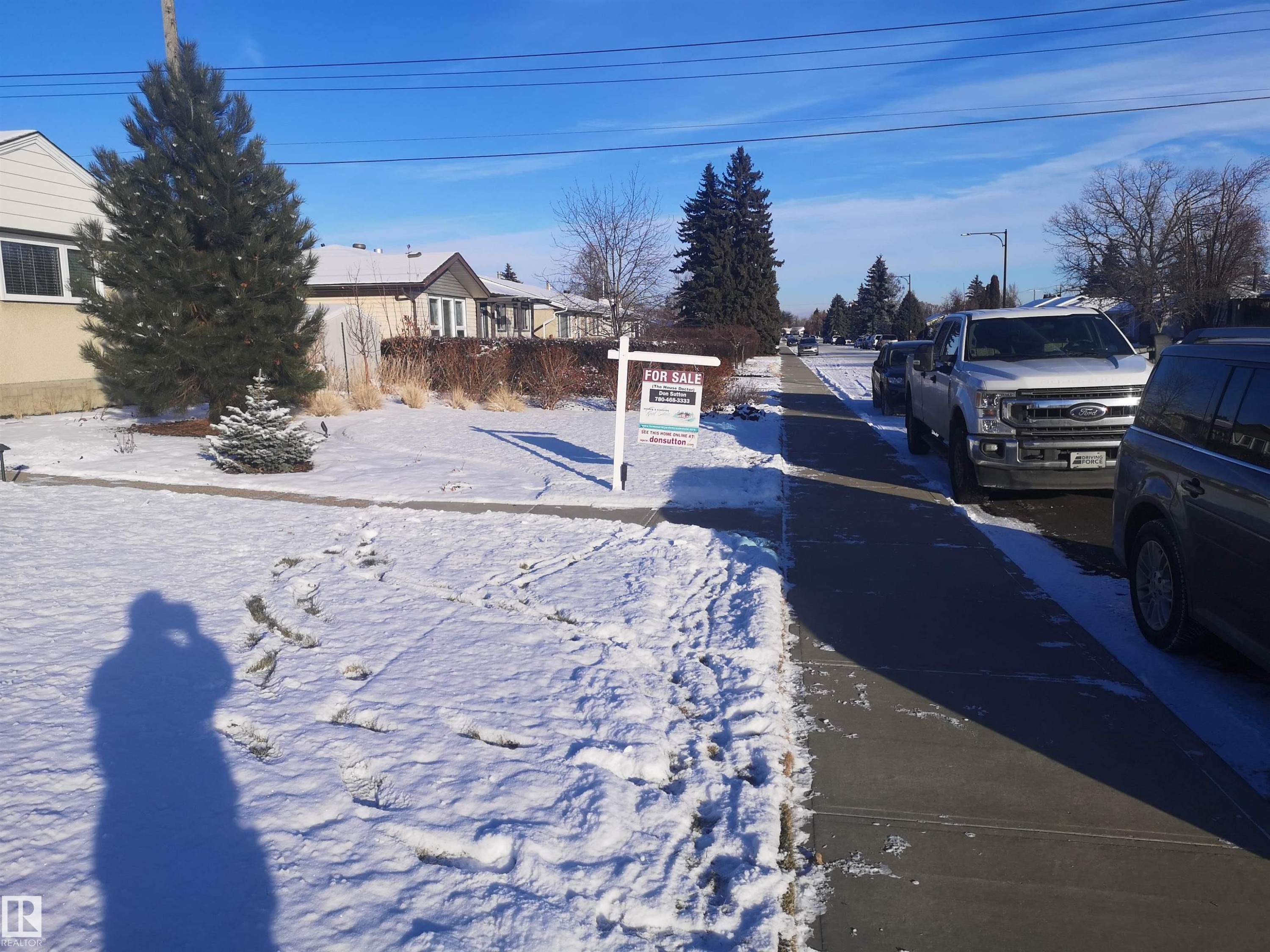 8032 70 Avenue Nw, Edmonton, AB - Outdoor