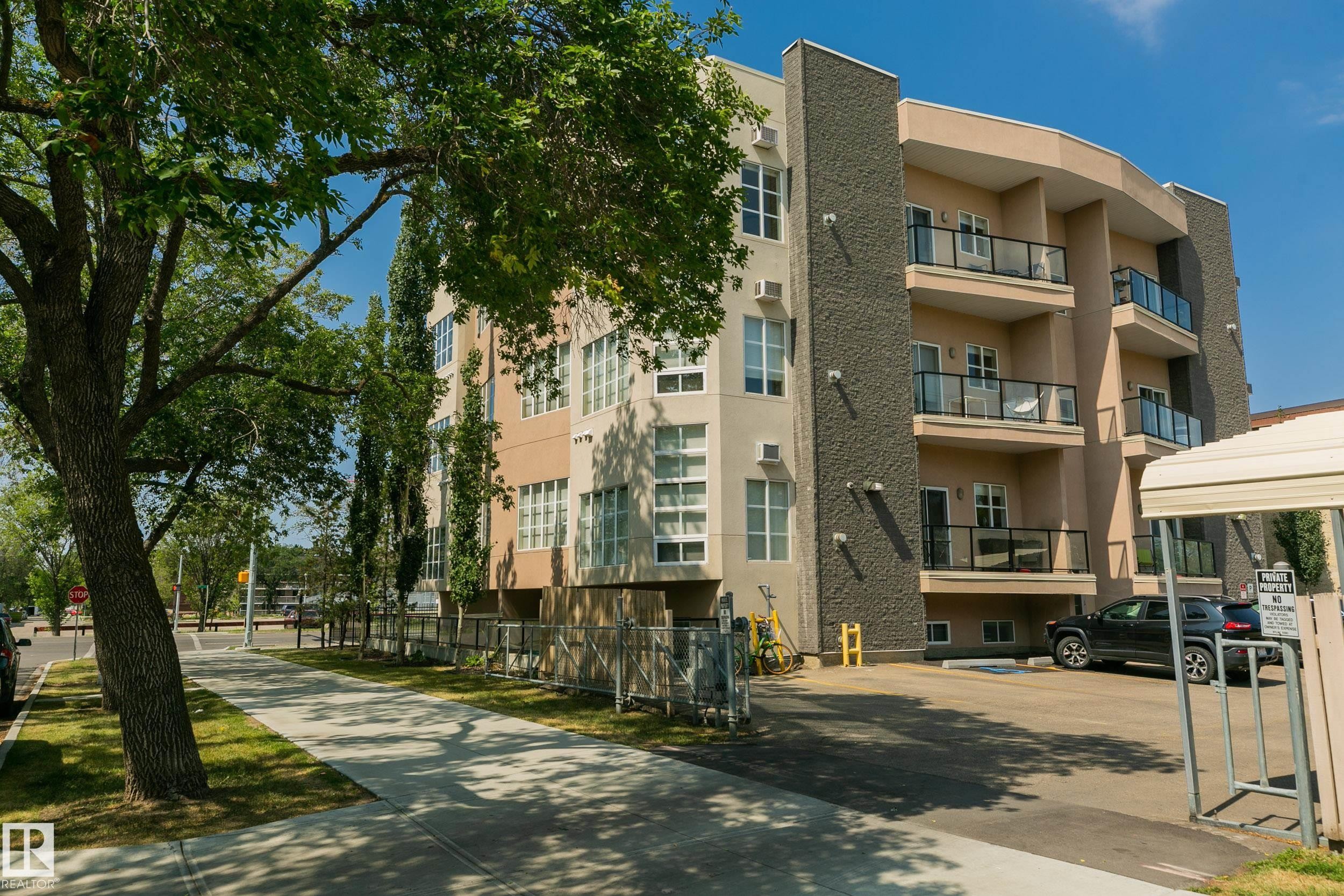 104 10905 109 Street, Edmonton, AB - Outdoor