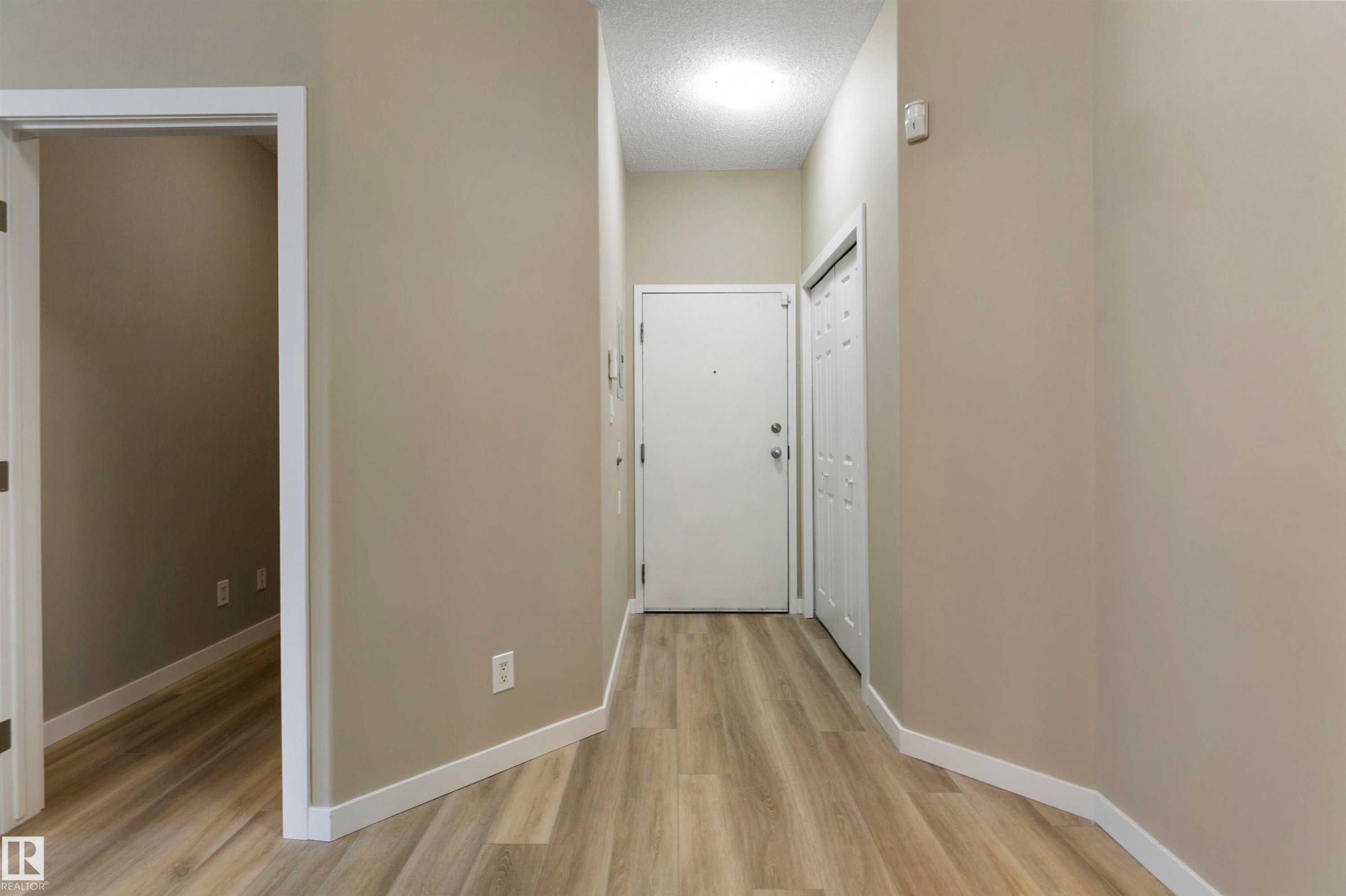 104 10905 109 Street, Edmonton, AB - Indoor Photo Showing Other Room