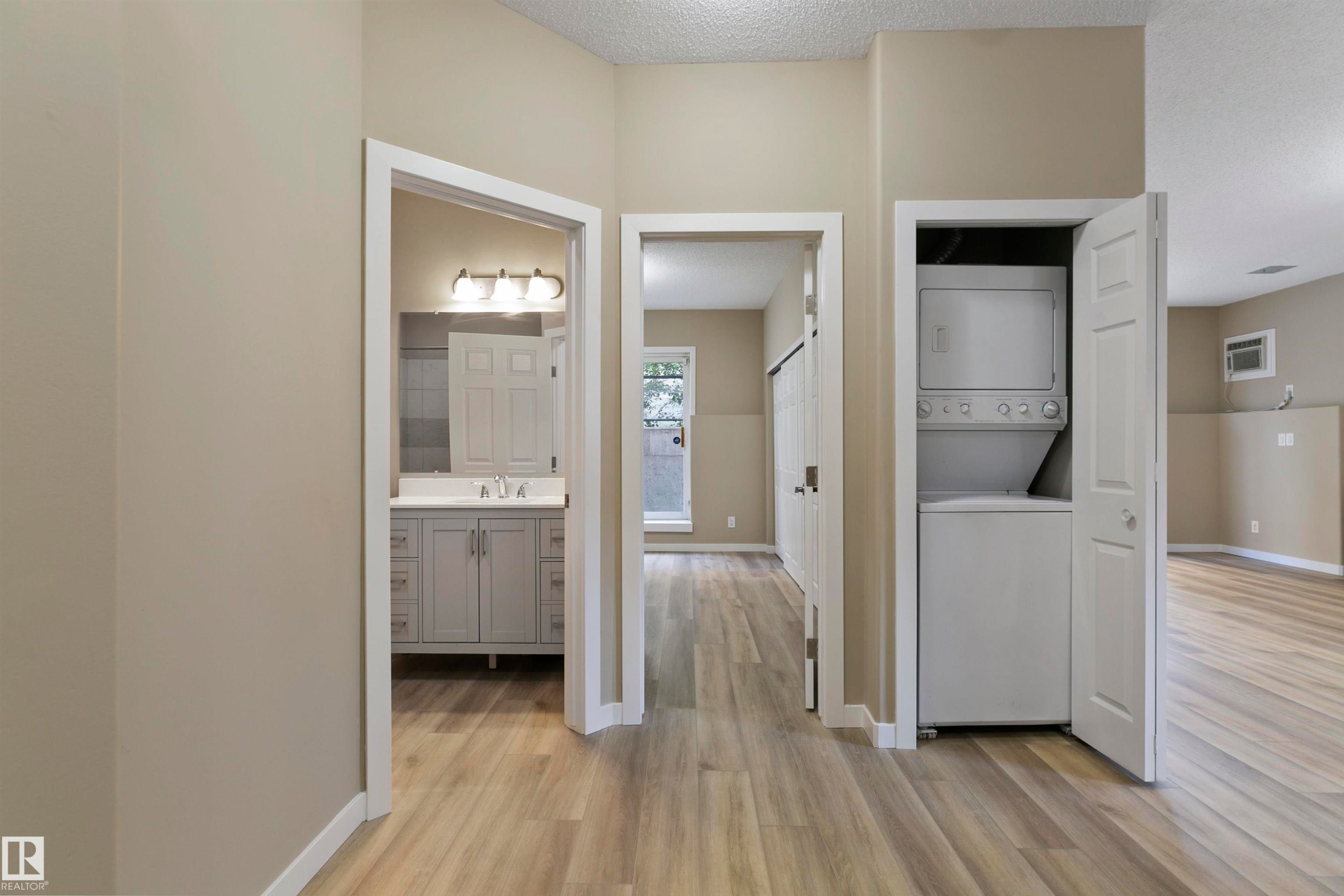 104 10905 109 Street, Edmonton, AB - Indoor Photo Showing Laundry Room