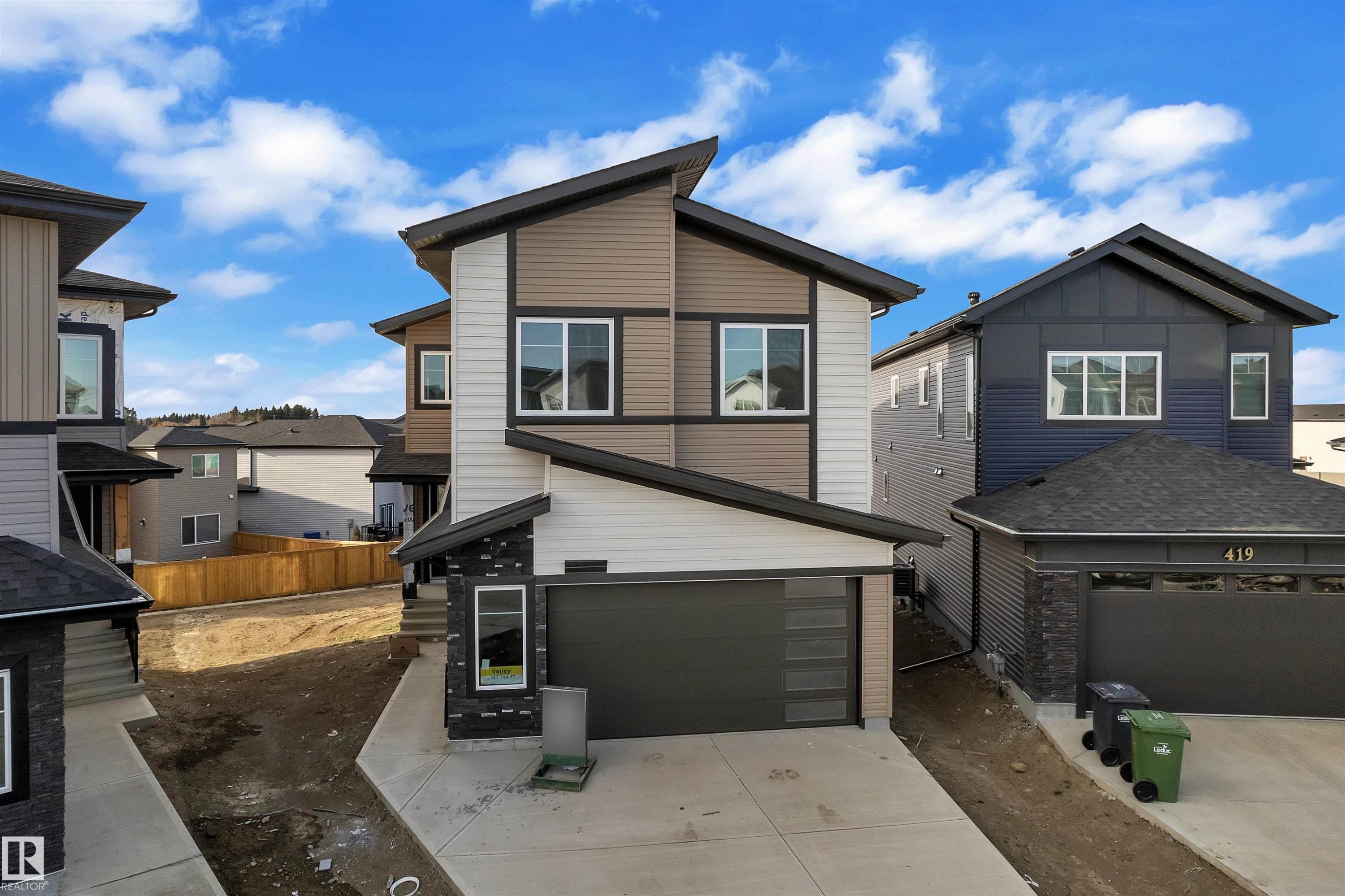 417 Pine Point(E), Leduc, AB - Outdoor With Exterior
