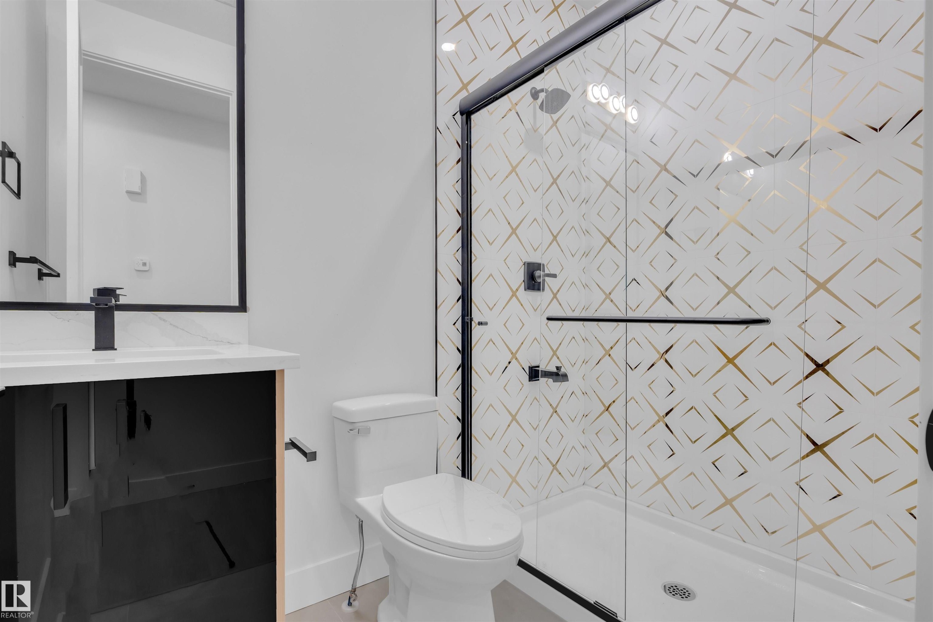 417 Pine Point(E), Leduc, AB - Indoor Photo Showing Bathroom