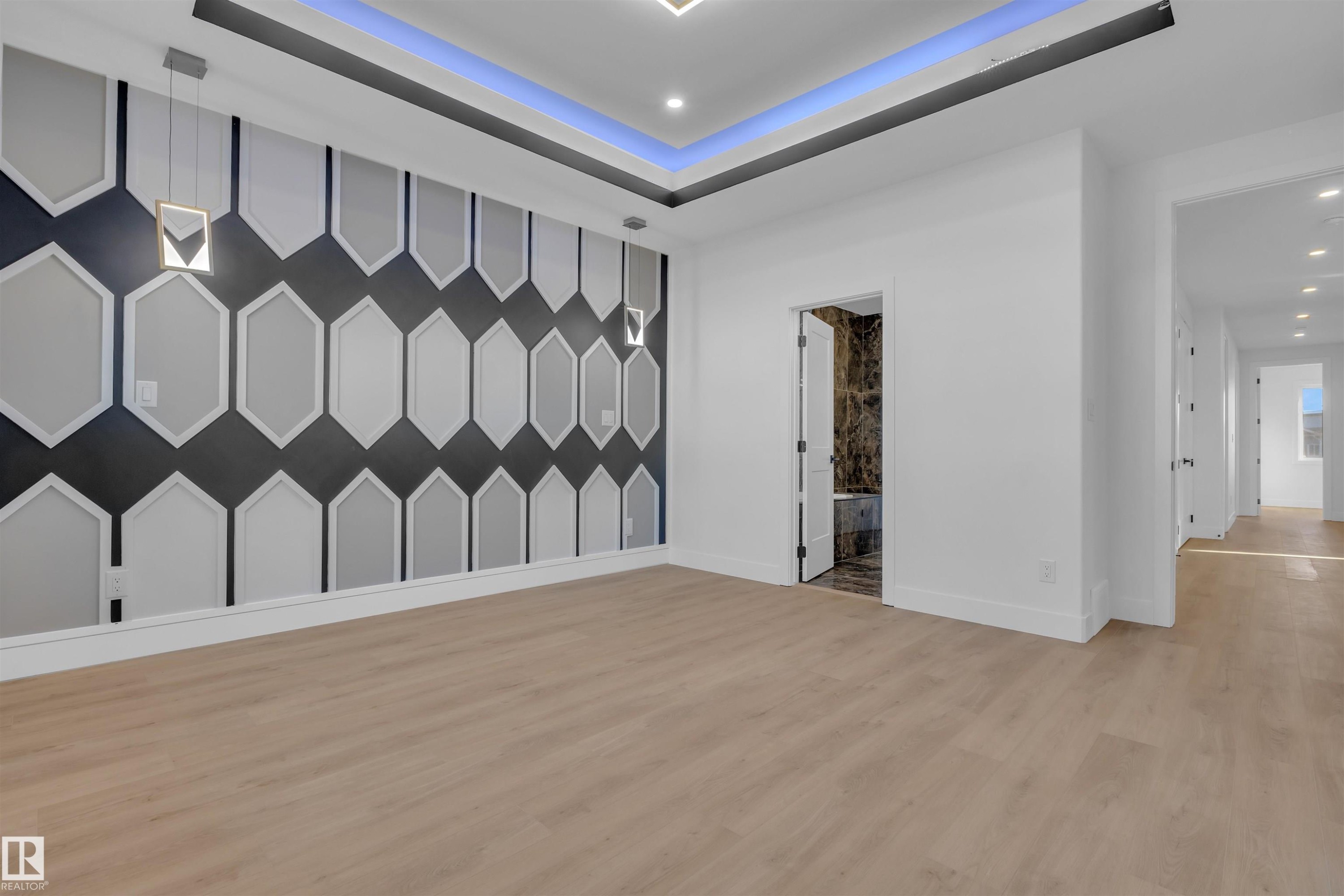 417 Pine Point(E), Leduc, AB - Indoor Photo Showing Other Room