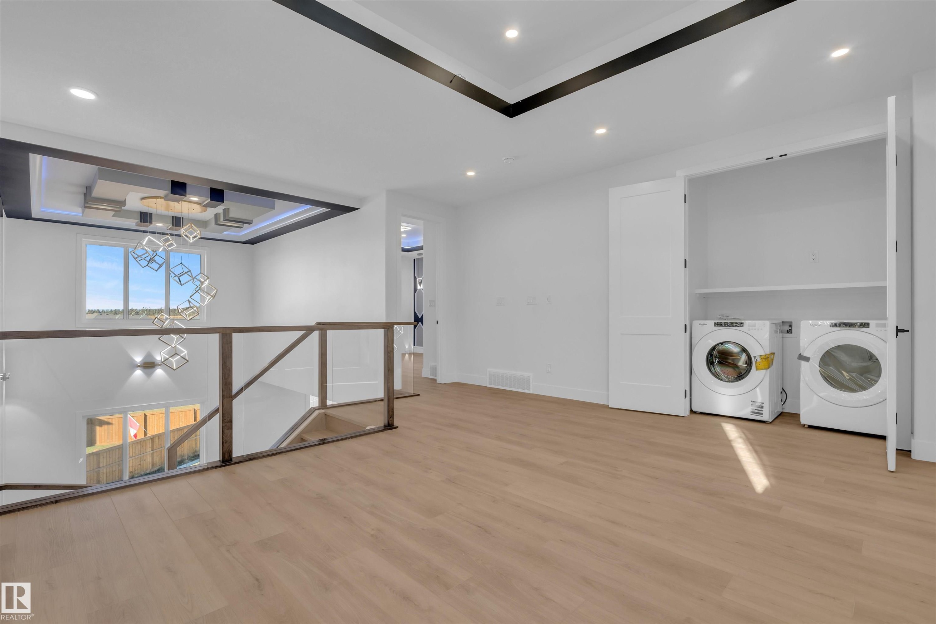 417 Pine Point(E), Leduc, AB - Indoor Photo Showing Laundry Room