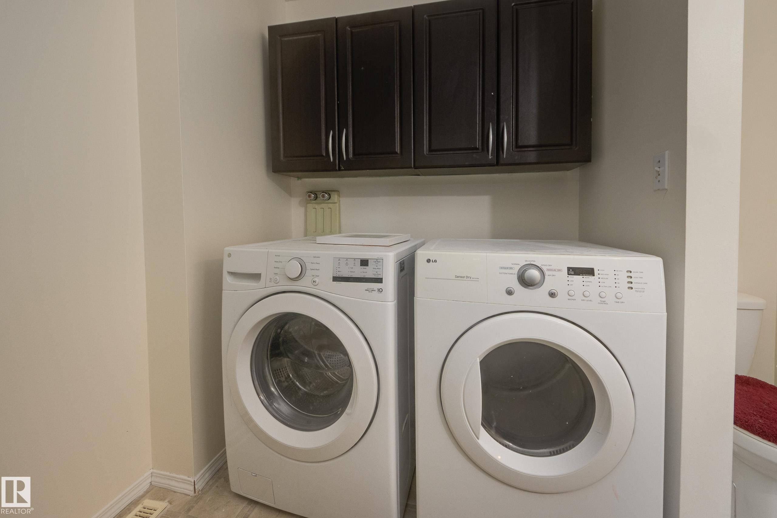 Edmonton, AB - Indoor Photo Showing Laundry Room
