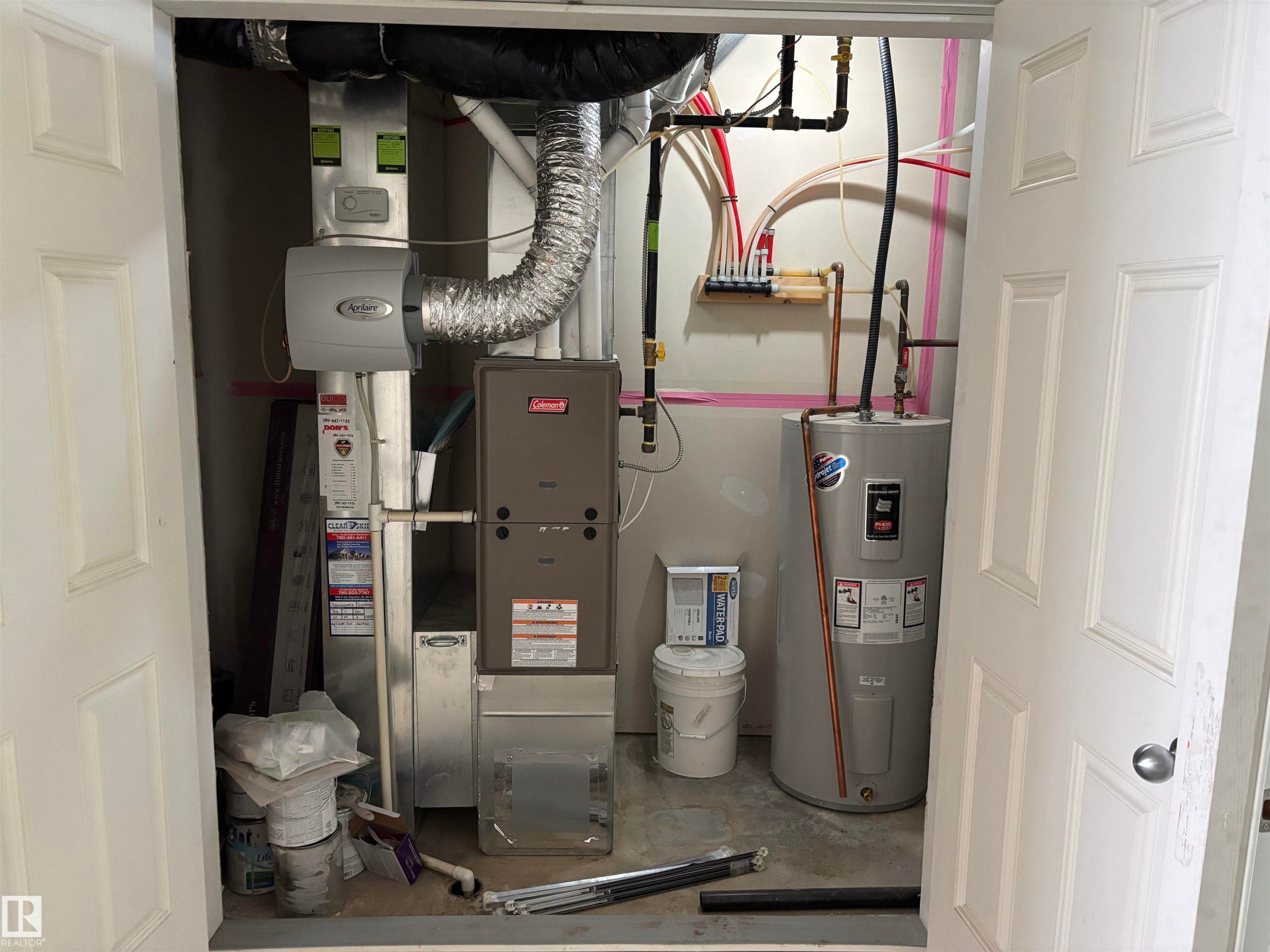 563 Orchards Boulevard, Edmonton, AB - Indoor Photo Showing Basement