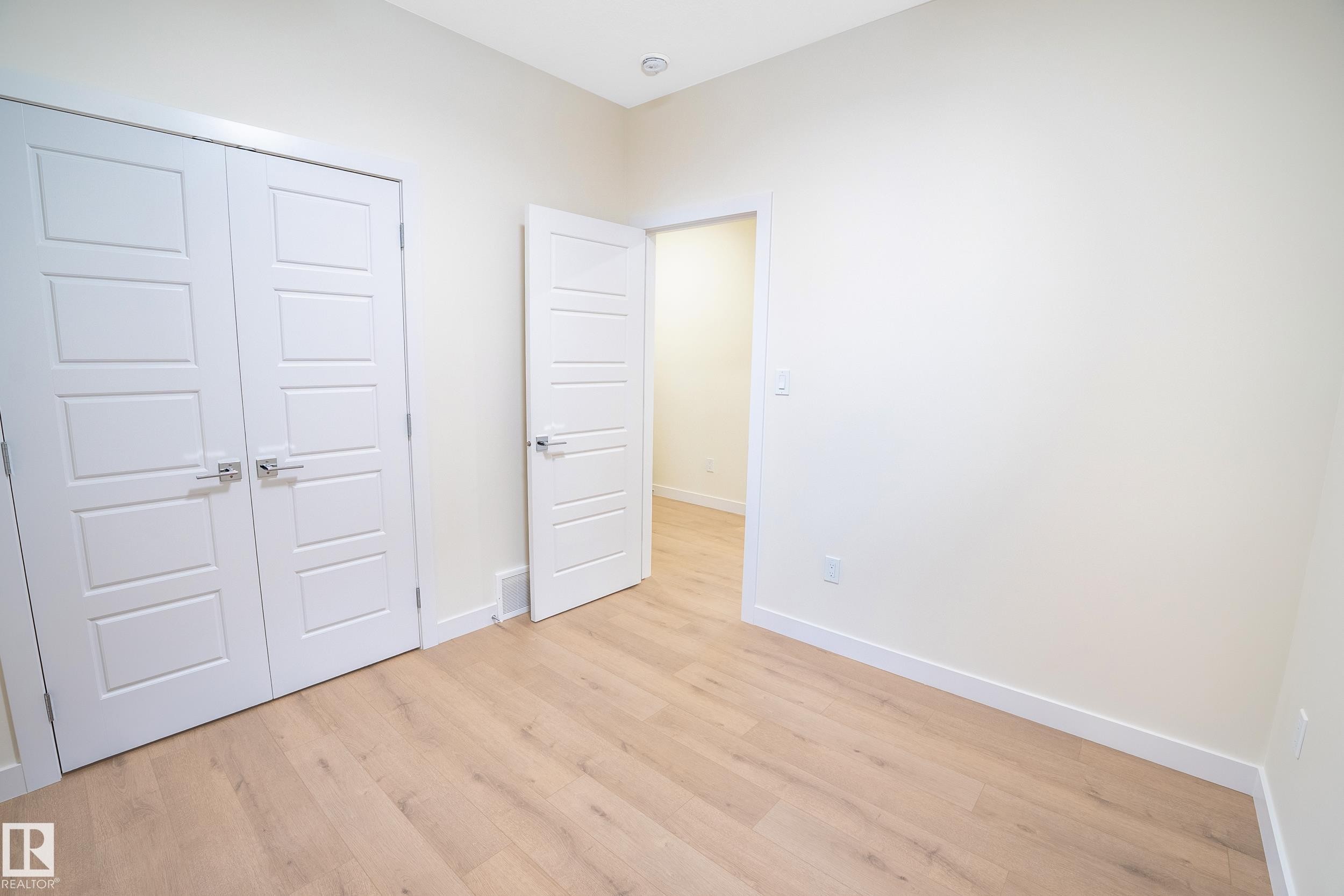 2033 209A Street, Edmonton, AB - Indoor Photo Showing Other Room