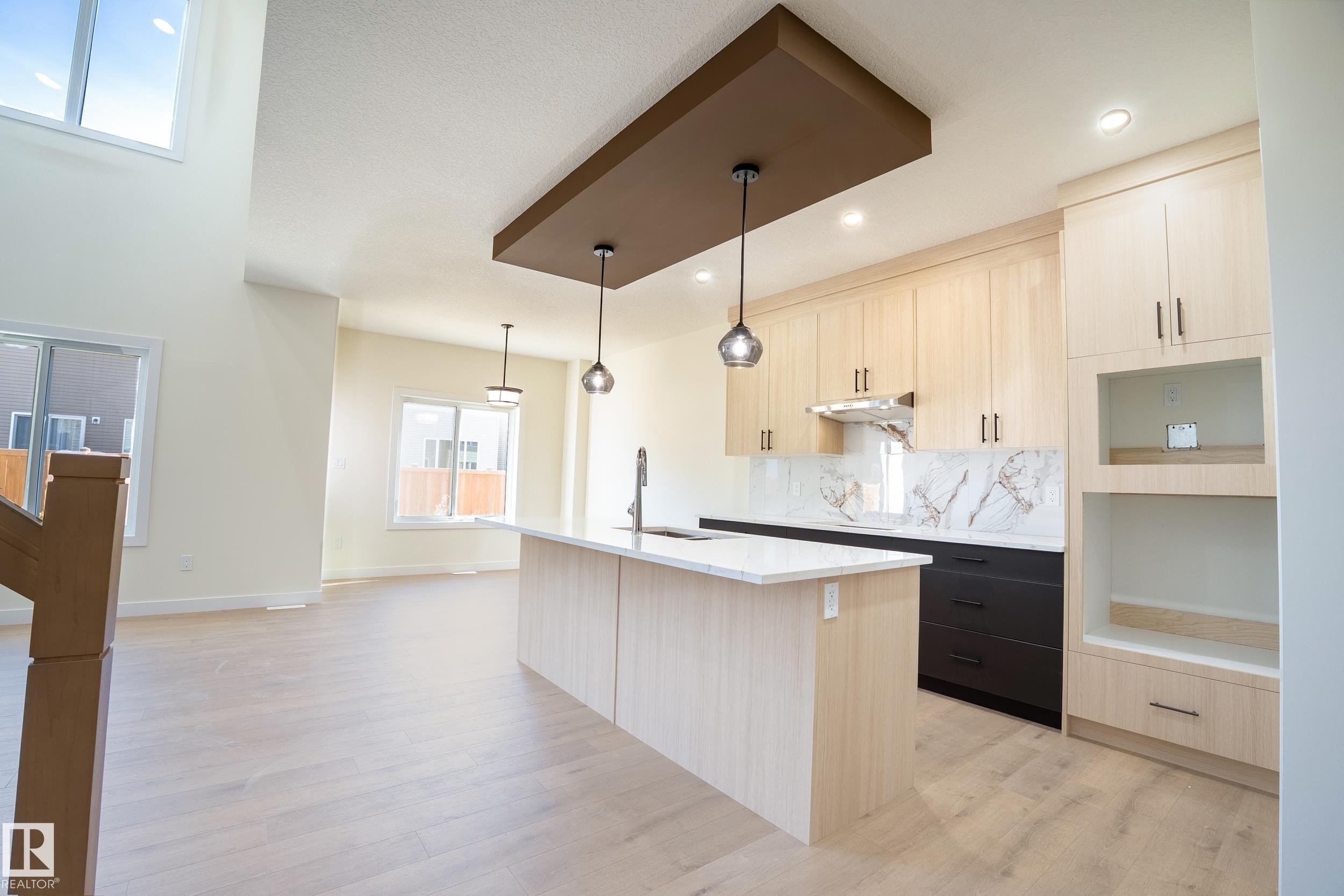 2033 209A Street, Edmonton, AB - Indoor Photo Showing Kitchen