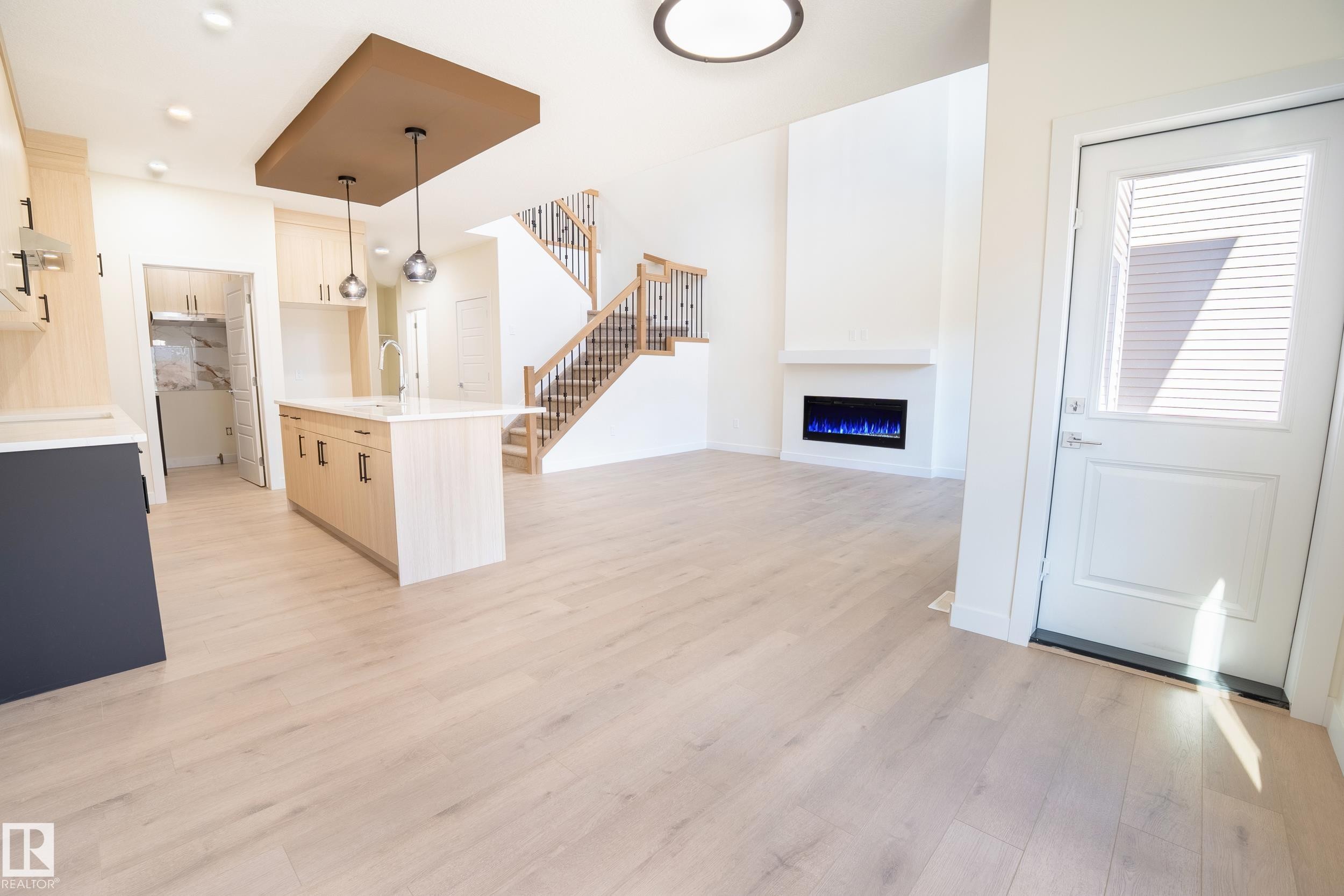 2033 209A Street, Edmonton, AB - Indoor Photo Showing Kitchen