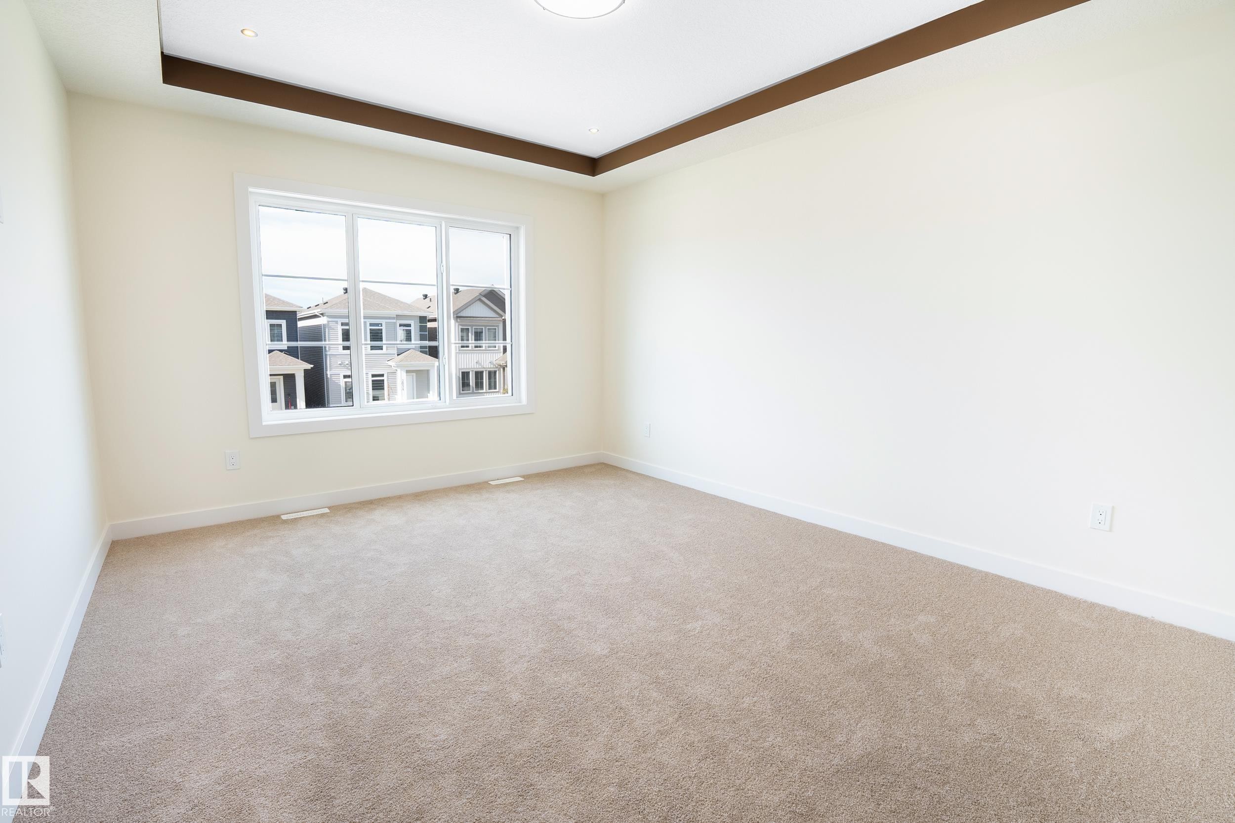 2033 209A Street, Edmonton, AB - Indoor Photo Showing Other Room