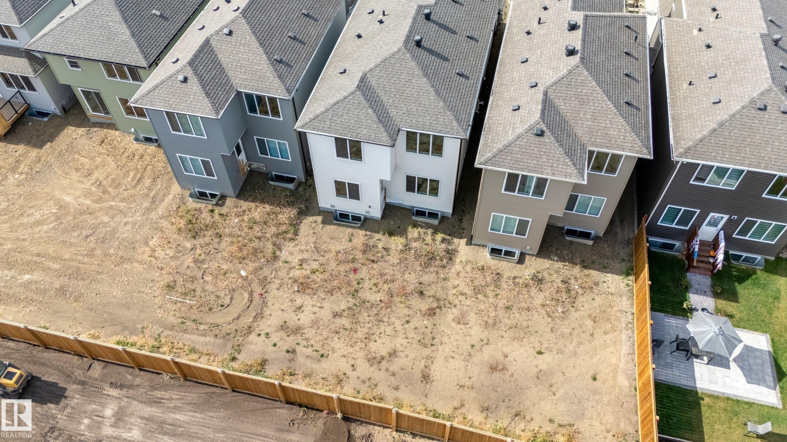 2033 209A Street, Edmonton, AB - Photo Showing Other Room