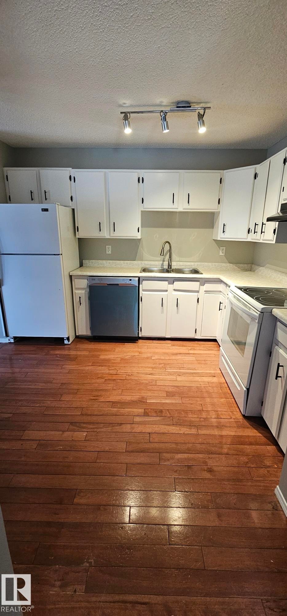 17049 100 Street, Edmonton, AB - Indoor Photo Showing Kitchen With Double Sink